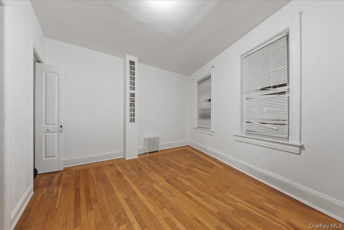 #8 photo, 5783 Mosholu Avenue, Bronx , NY 10471