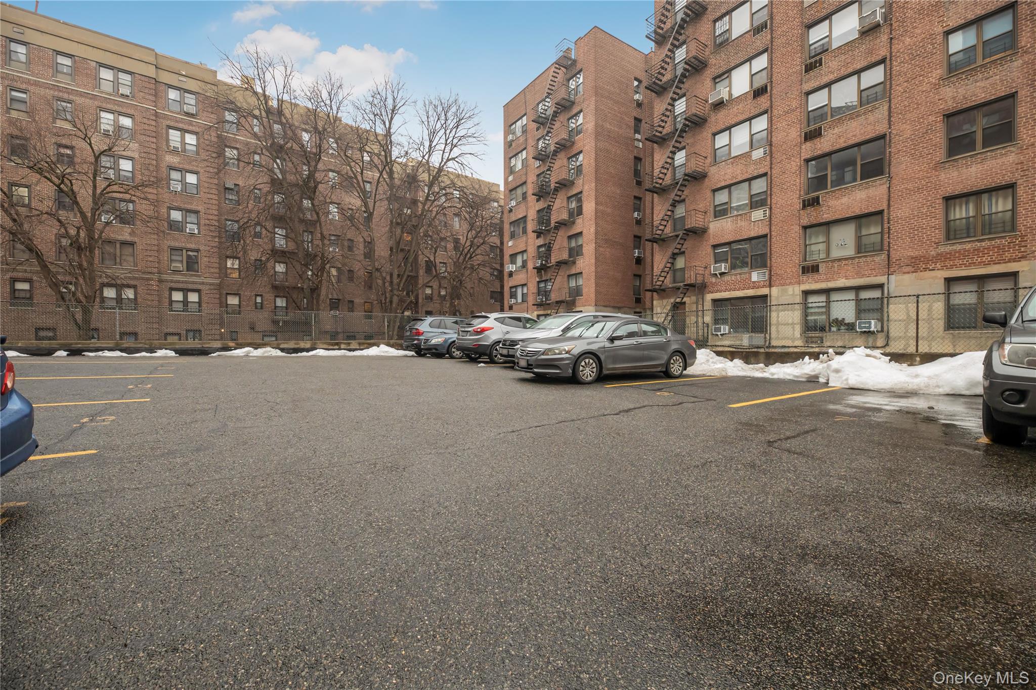 #18 photo, 3220 Fairfield Avenue, Bronx , NY 10463