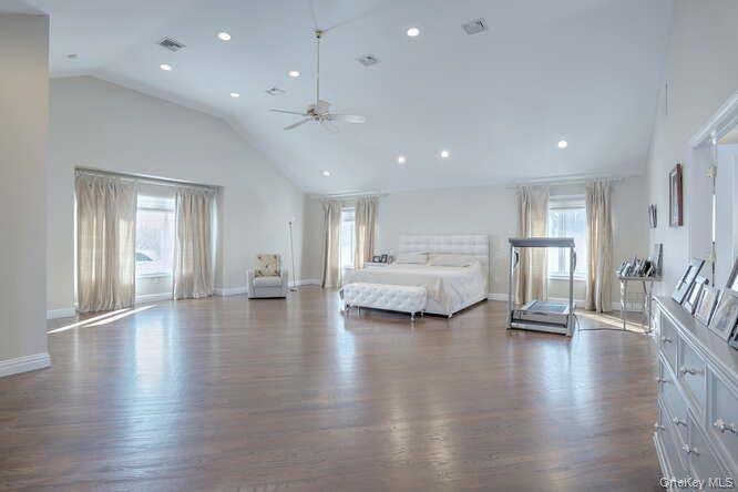 #19 photo, 89 Spook Rock Road, Suffern , NY 10901