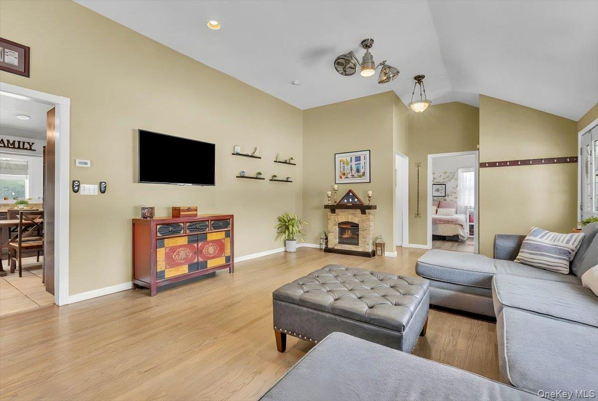 #10 photo, 147 Lake Baldwin Drive, Mahopac , NY 10541