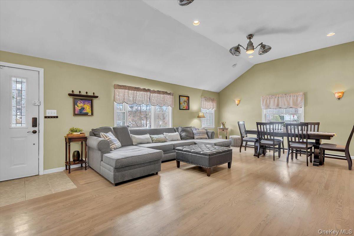 #4 photo, 147 Lake Baldwin Drive, Mahopac , NY 10541