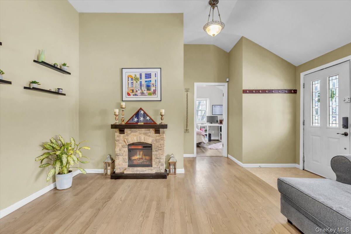 #5 photo, 147 Lake Baldwin Drive, Mahopac , NY 10541