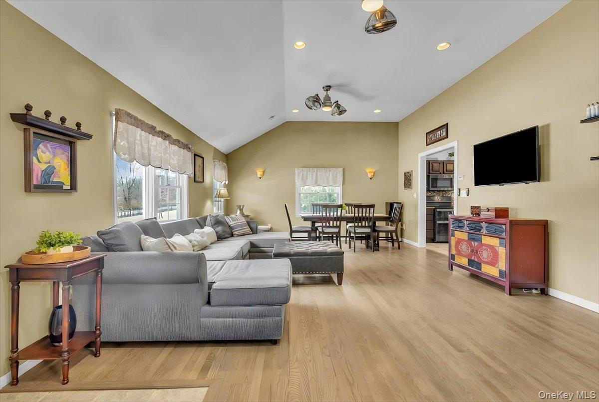 #9 photo, 147 Lake Baldwin Drive, Mahopac , NY 10541