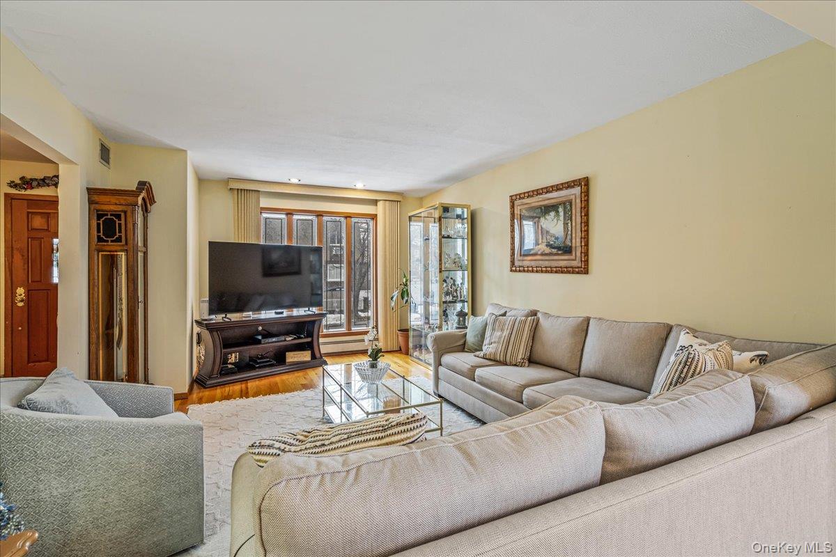 #7 photo, 150-38 24th Avenue, Whitestone , NY 11357