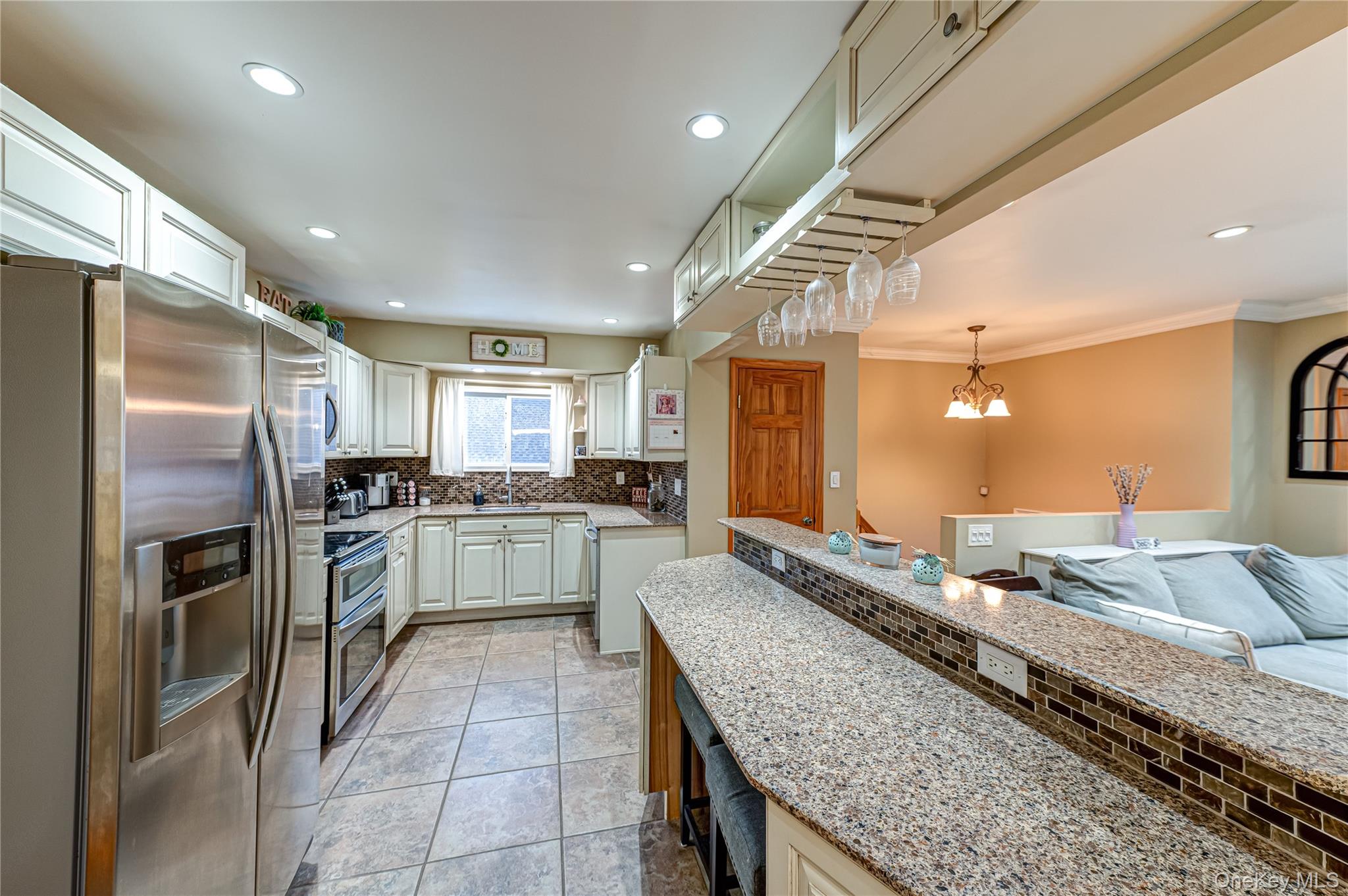 #11 photo, 345 Collington Drive, Саффолк ‖ Ronkonkoma , NY 11779