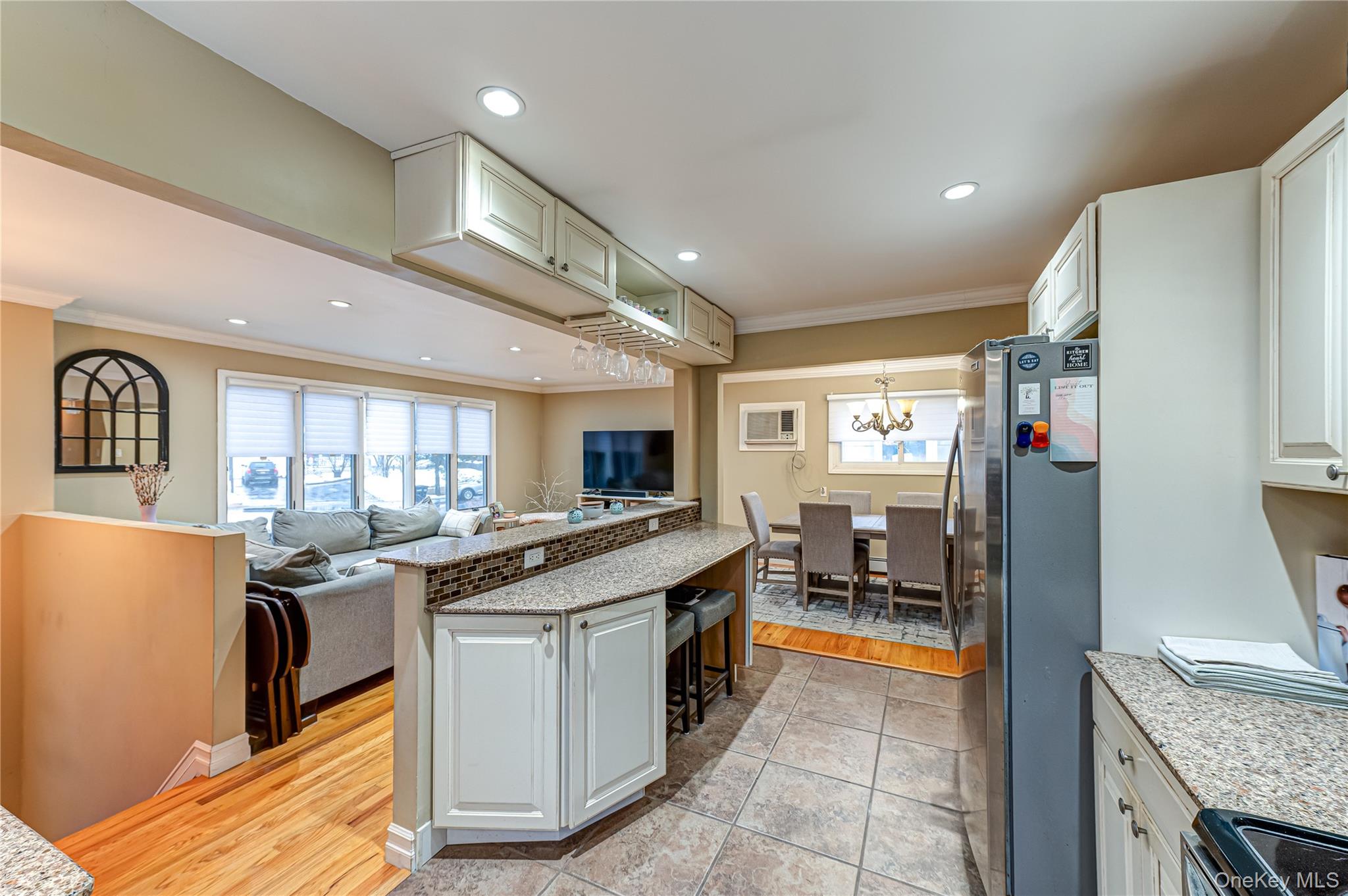 #13 photo, 345 Collington Drive, Саффолк ‖ Ronkonkoma , NY 11779