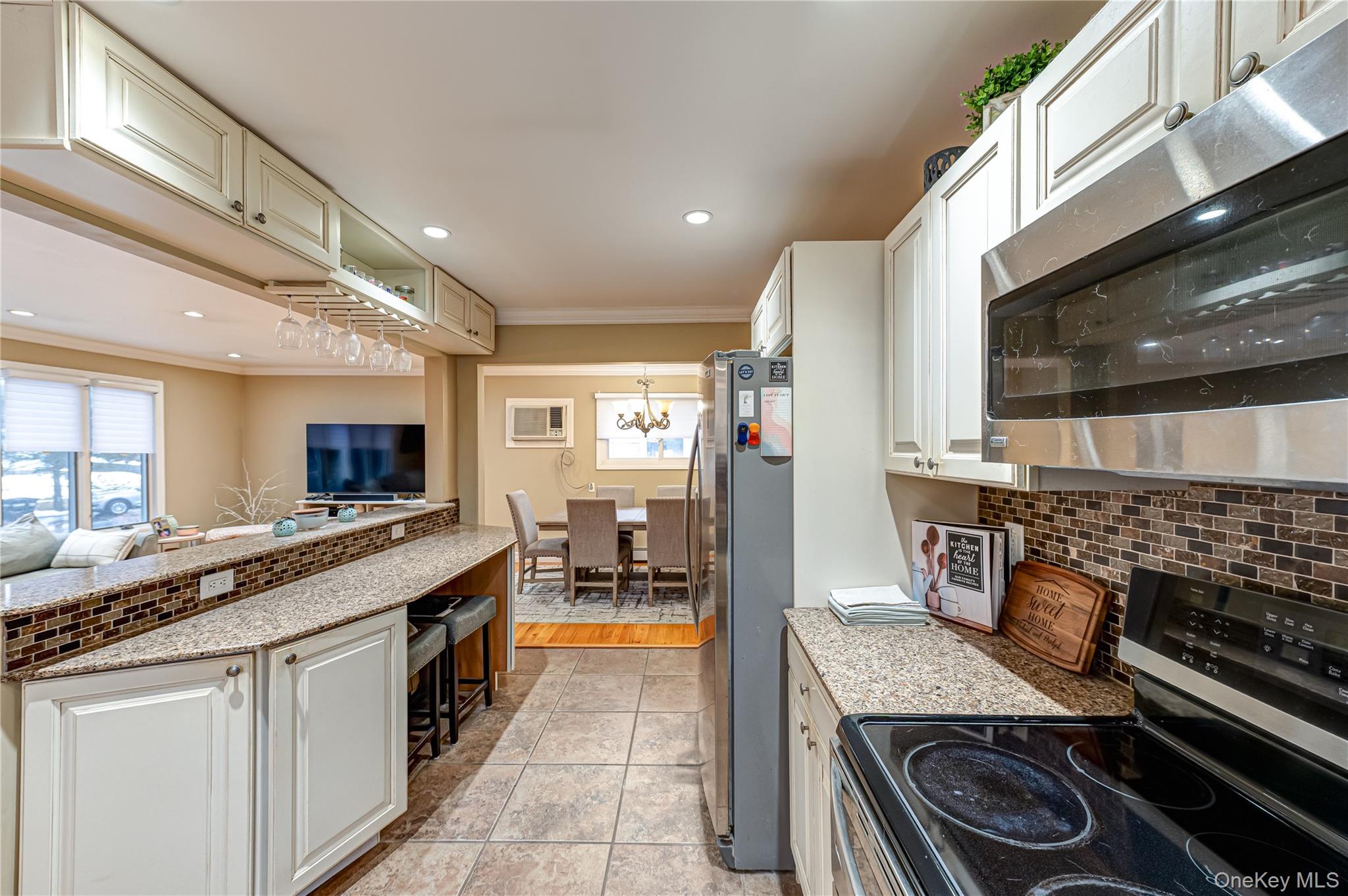 #14 photo, 345 Collington Drive, Саффолк ‖ Ronkonkoma , NY 11779