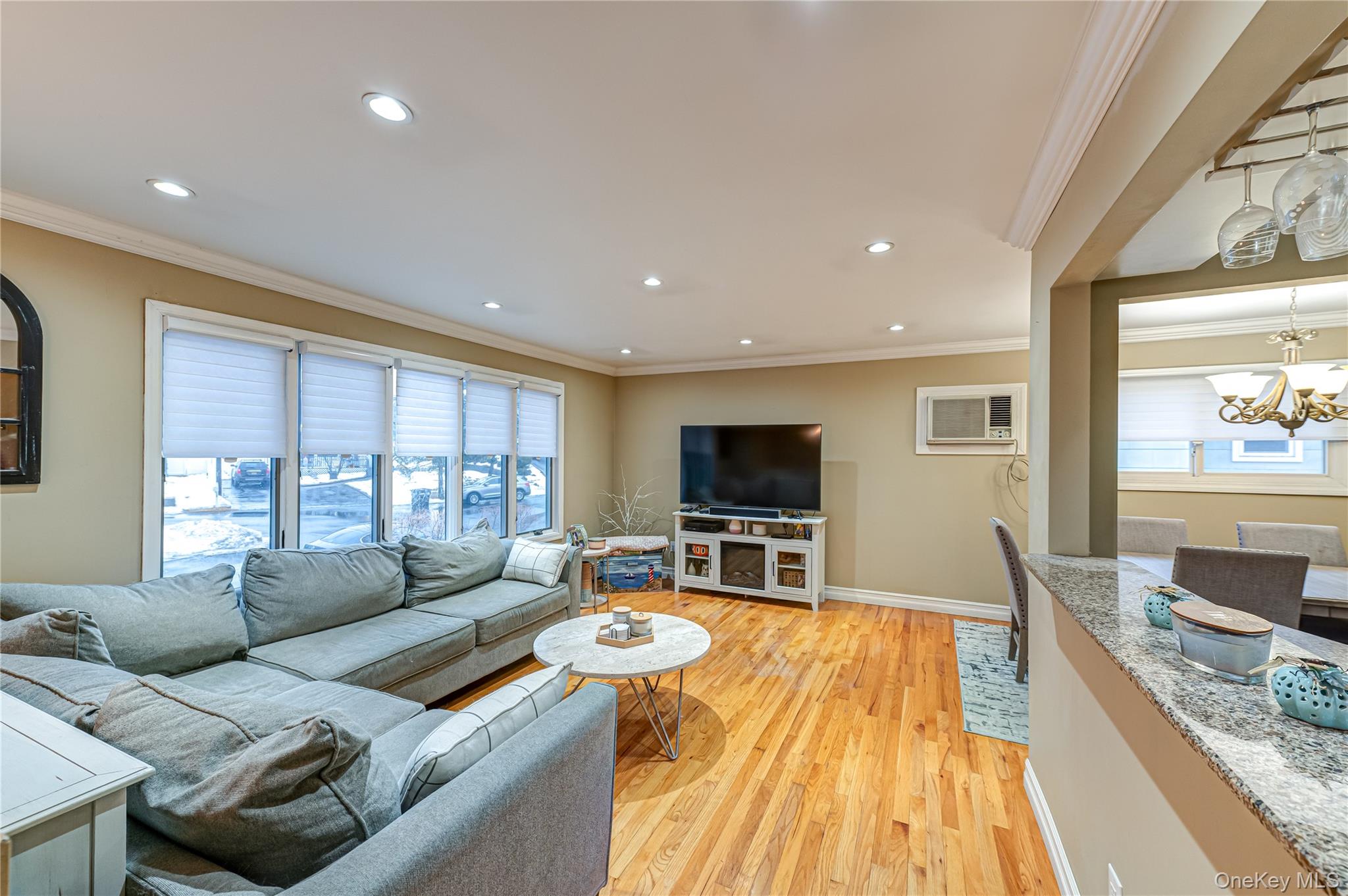 #6 photo, 345 Collington Drive, Саффолк ‖ Ronkonkoma , NY 11779