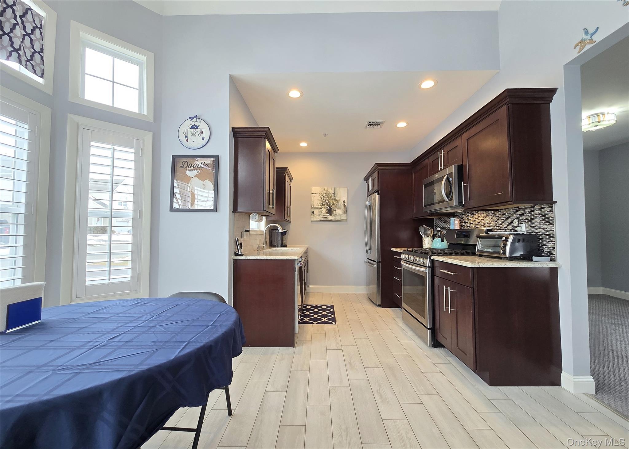 #11 photo, 120 Kettles Lane, Саффолк ‖ Medford , NY 11763