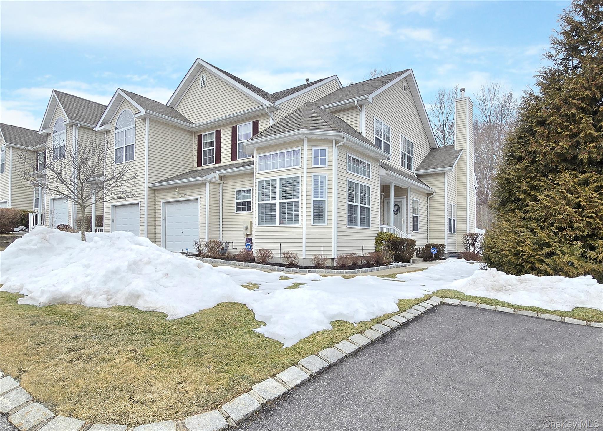 #2 photo, 120 Kettles Lane, Саффолк ‖ Medford , NY 11763