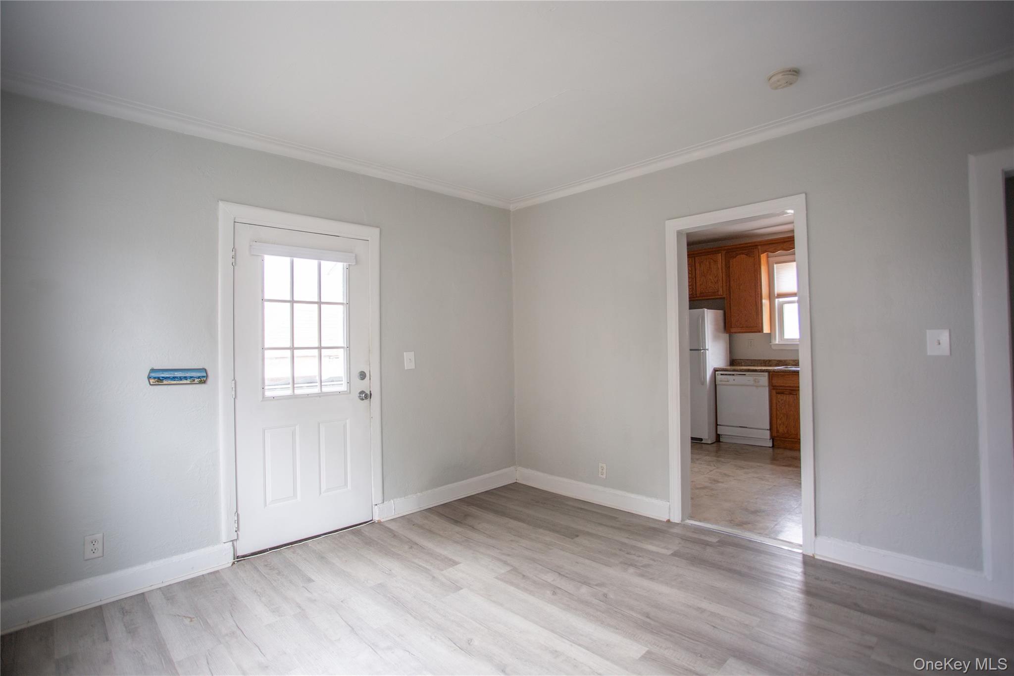 #4 photo, 359 E Chester Street, Нассау ‖ Long Beach , NY 11561