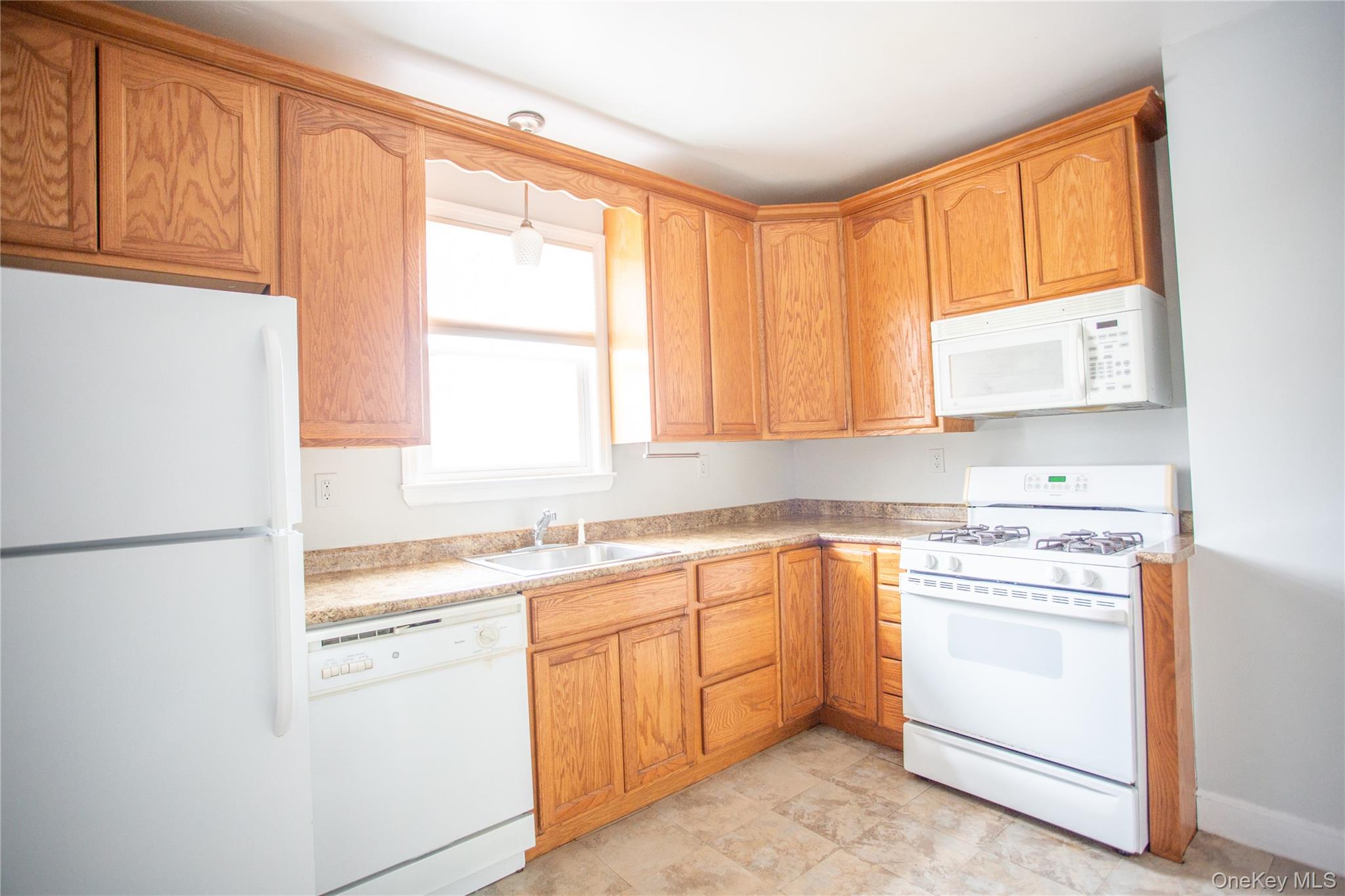 #9 photo, 359 E Chester Street, Нассау ‖ Long Beach , NY 11561