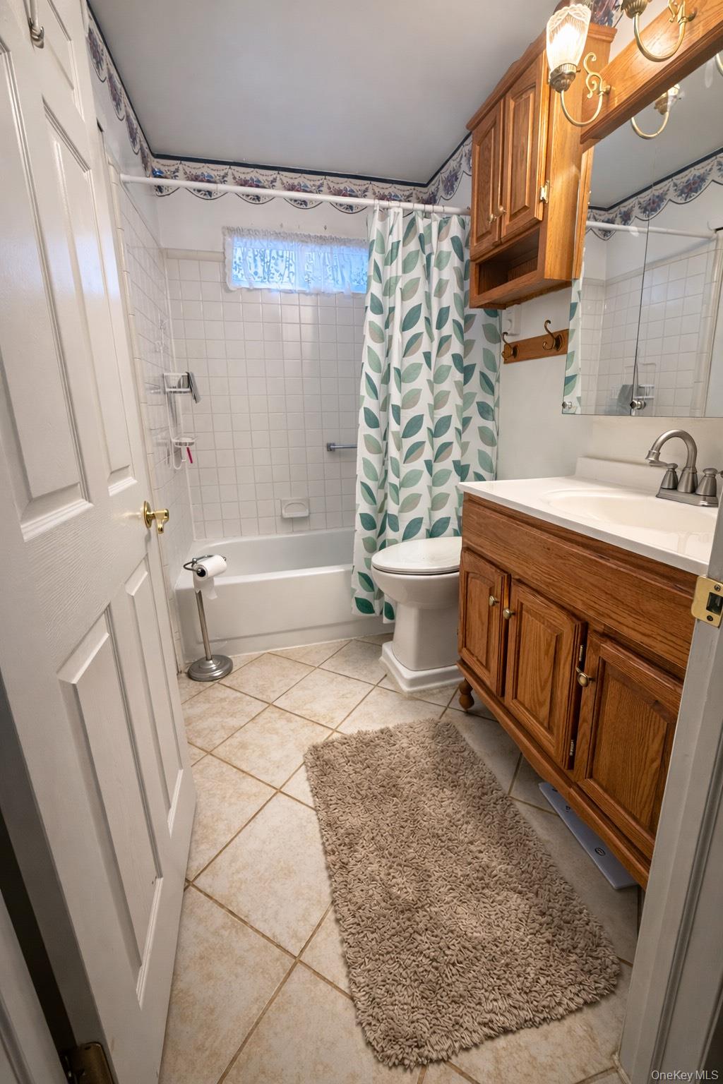 #10 photo, 2 Bedford Court, Саффолк ‖ Ridge , NY 11961