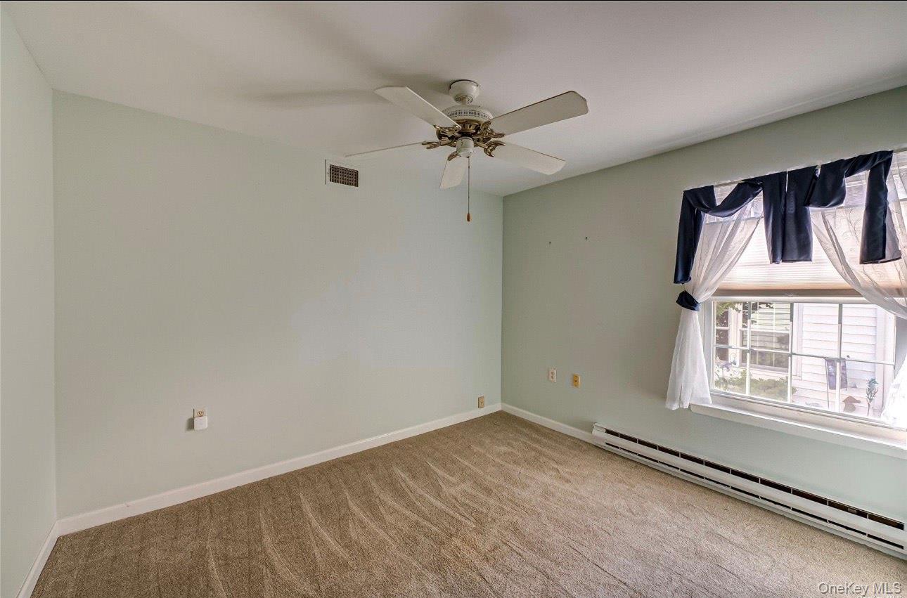 #8 photo, 2 Bedford Court, Саффолк ‖ Ridge , NY 11961