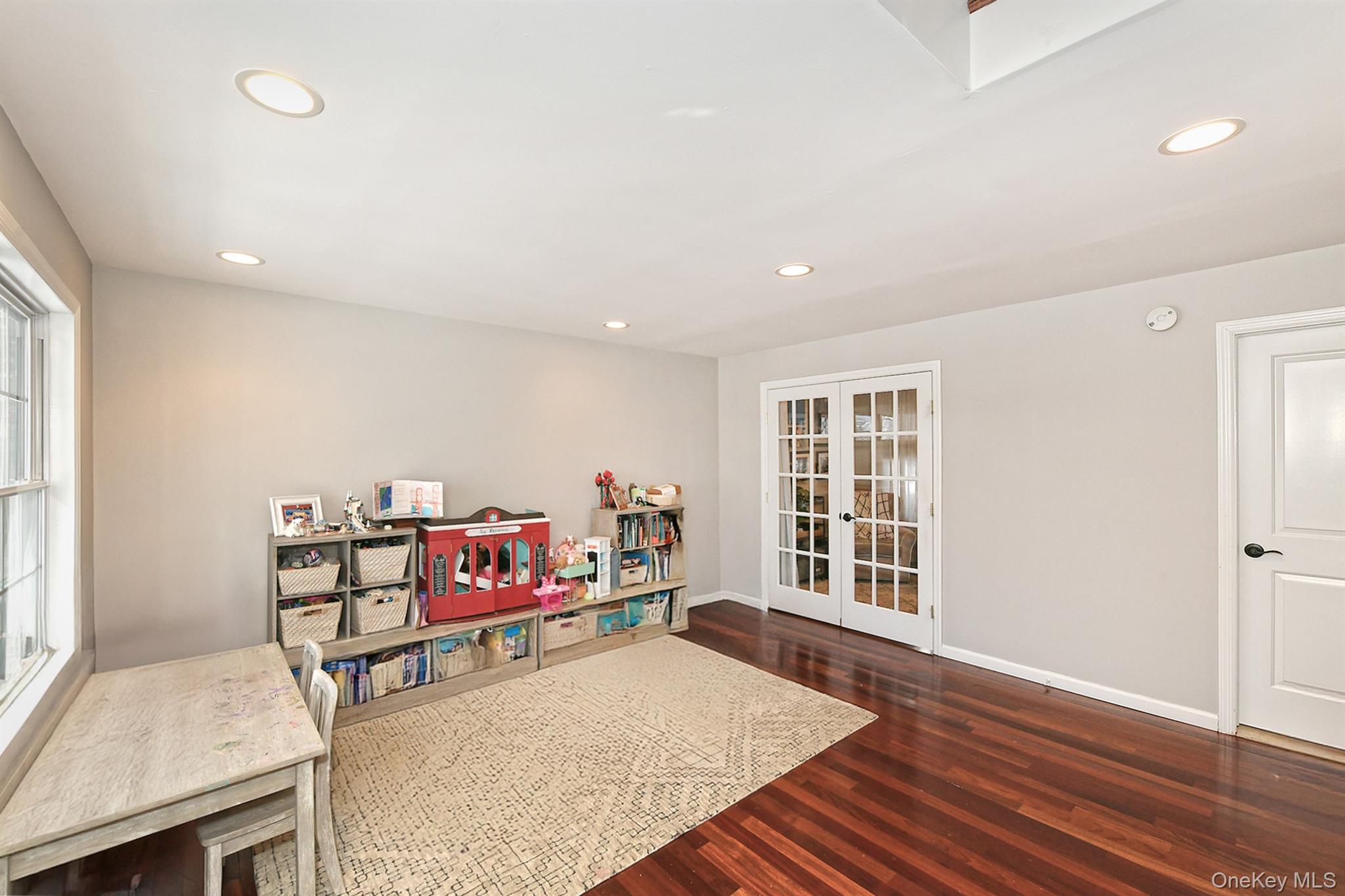 #17 photo, 11 Westfield Drive, Саффолк ‖ Centerport , NY 11721