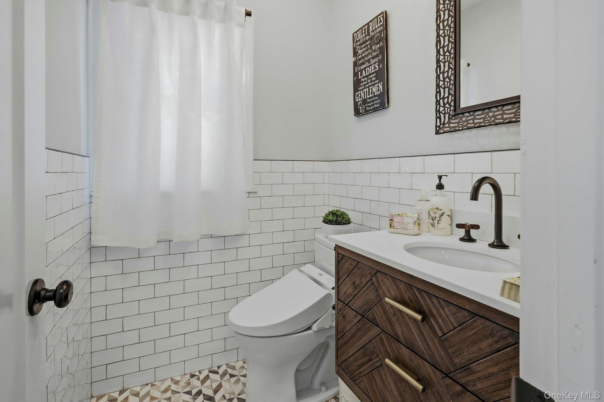 #19 photo, 91 Bar Beach Road, Port Washington , NY 11050