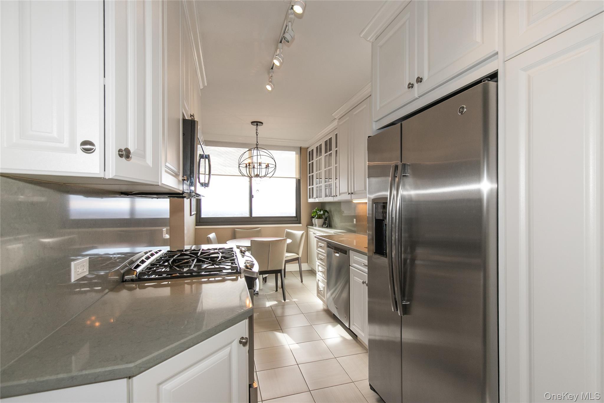 #13 photo, 269-10 GRAND CENTRAL Parkway, Floral Park , NY 11005