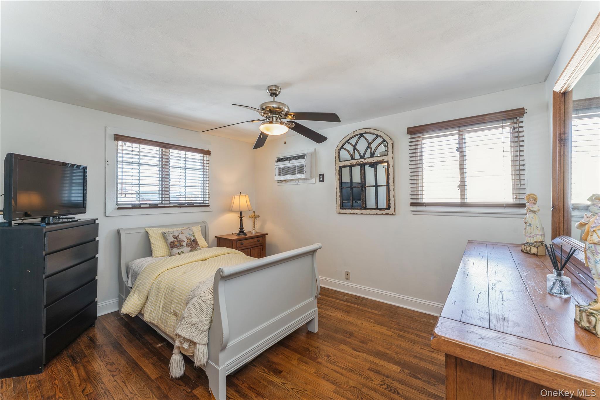 #14 photo, 270 Nancy Drive, 长岛 East Meadow , NY 11554