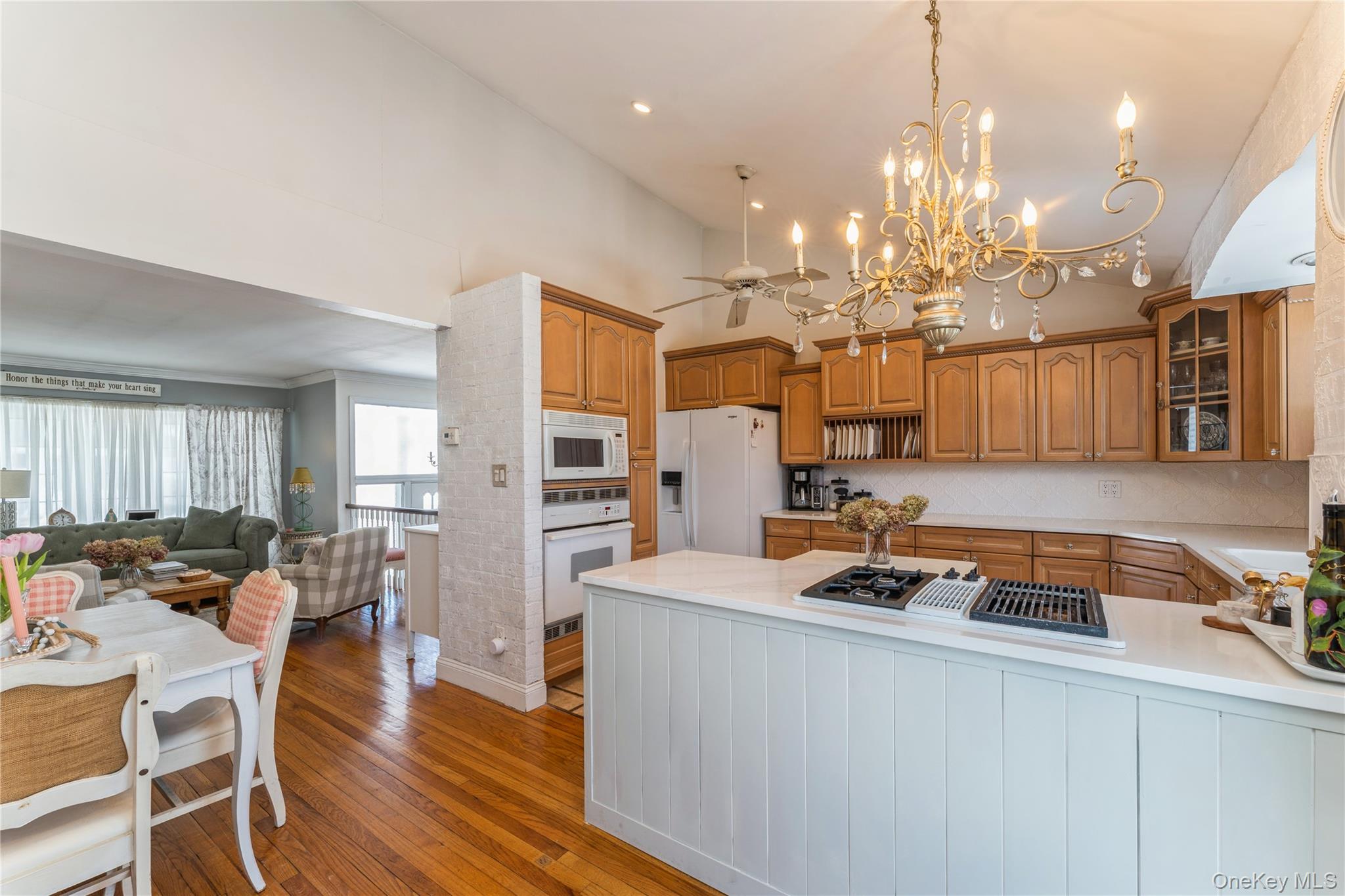 #9 photo, 270 Nancy Drive, নাসাউ কাউন্টি East Meadow , NY 11554