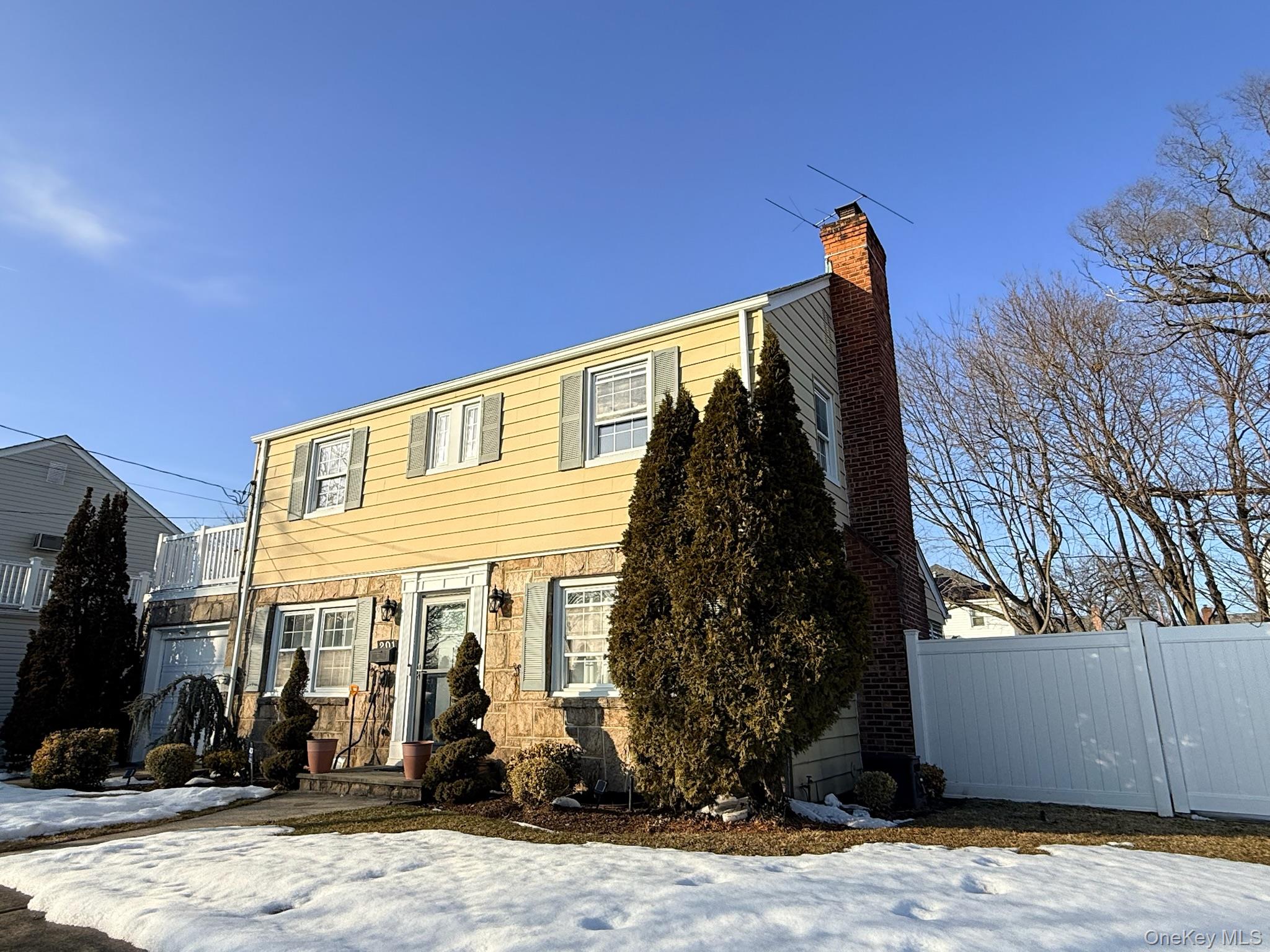 #3 photo, 201 Sydney Avenue, Нассау ‖ Malverne , NY 11565