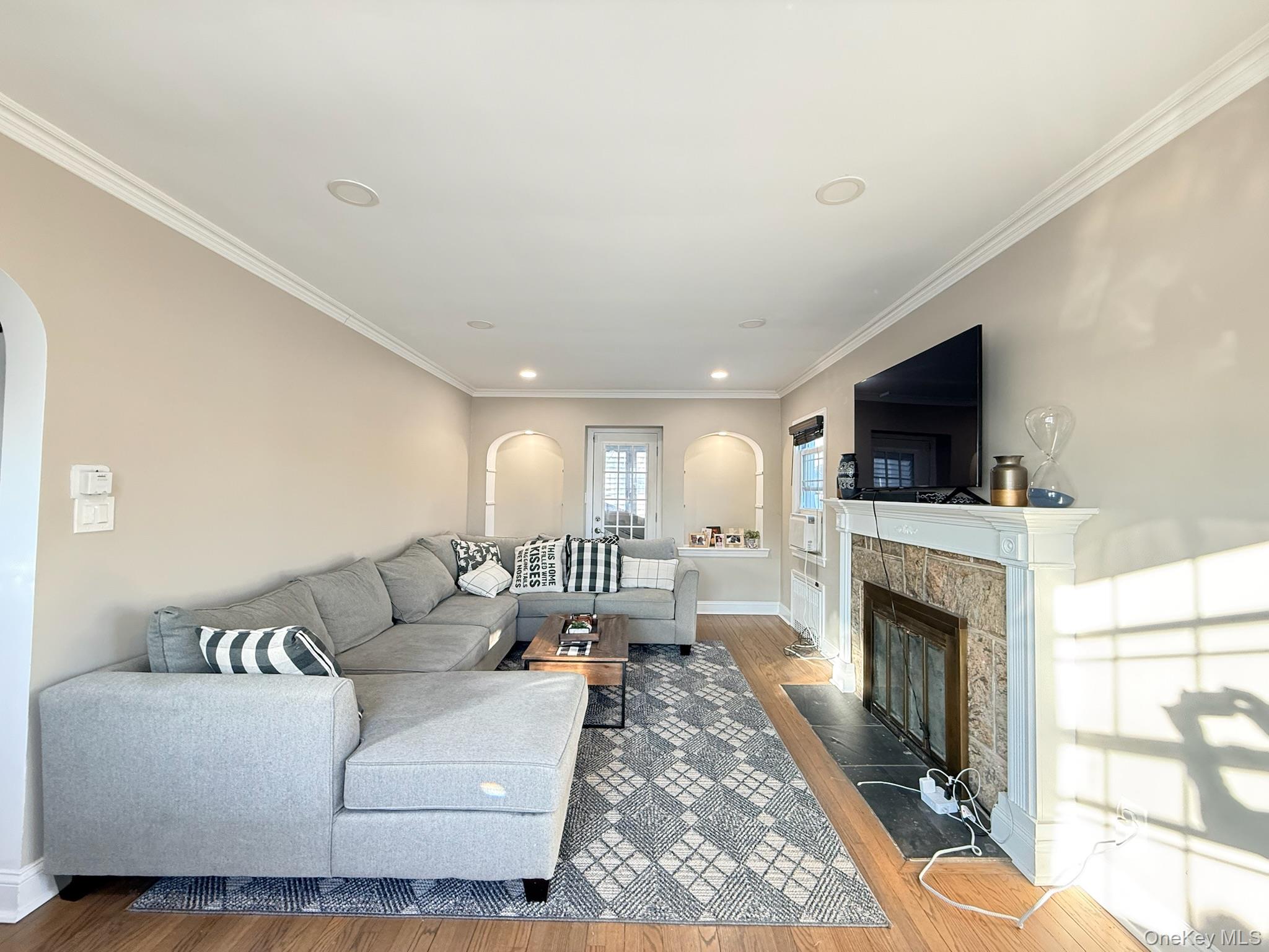 #6 photo, 201 Sydney Avenue, Нассау ‖ Malverne , NY 11565