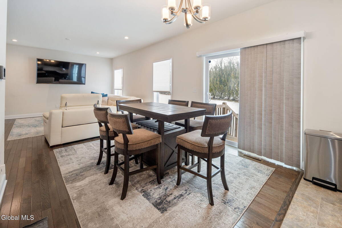 #11 photo, 1 Cove Road, Colonie , NY 12047