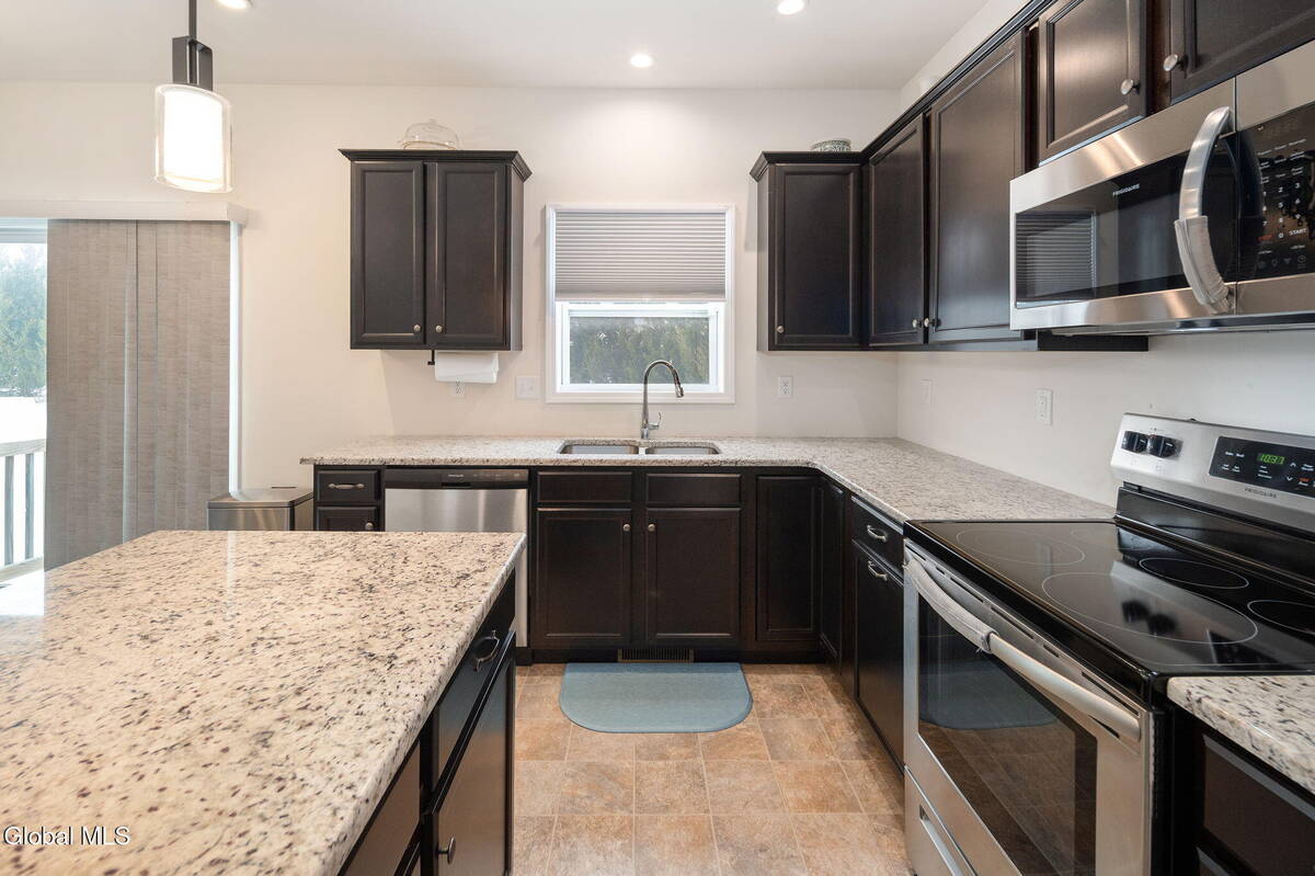 #14 photo, 1 Cove Road, Colonie , NY 12047