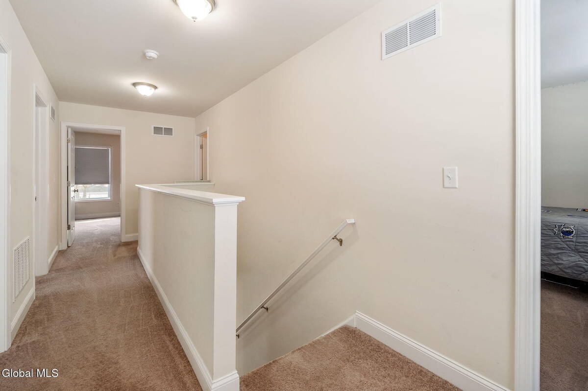 #19 photo, 1 Cove Road, Colonie , NY 12047