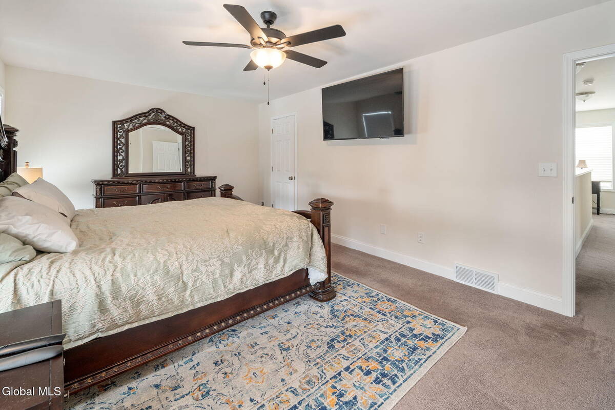 #21 photo, 1 Cove Road, Colonie , NY 12047