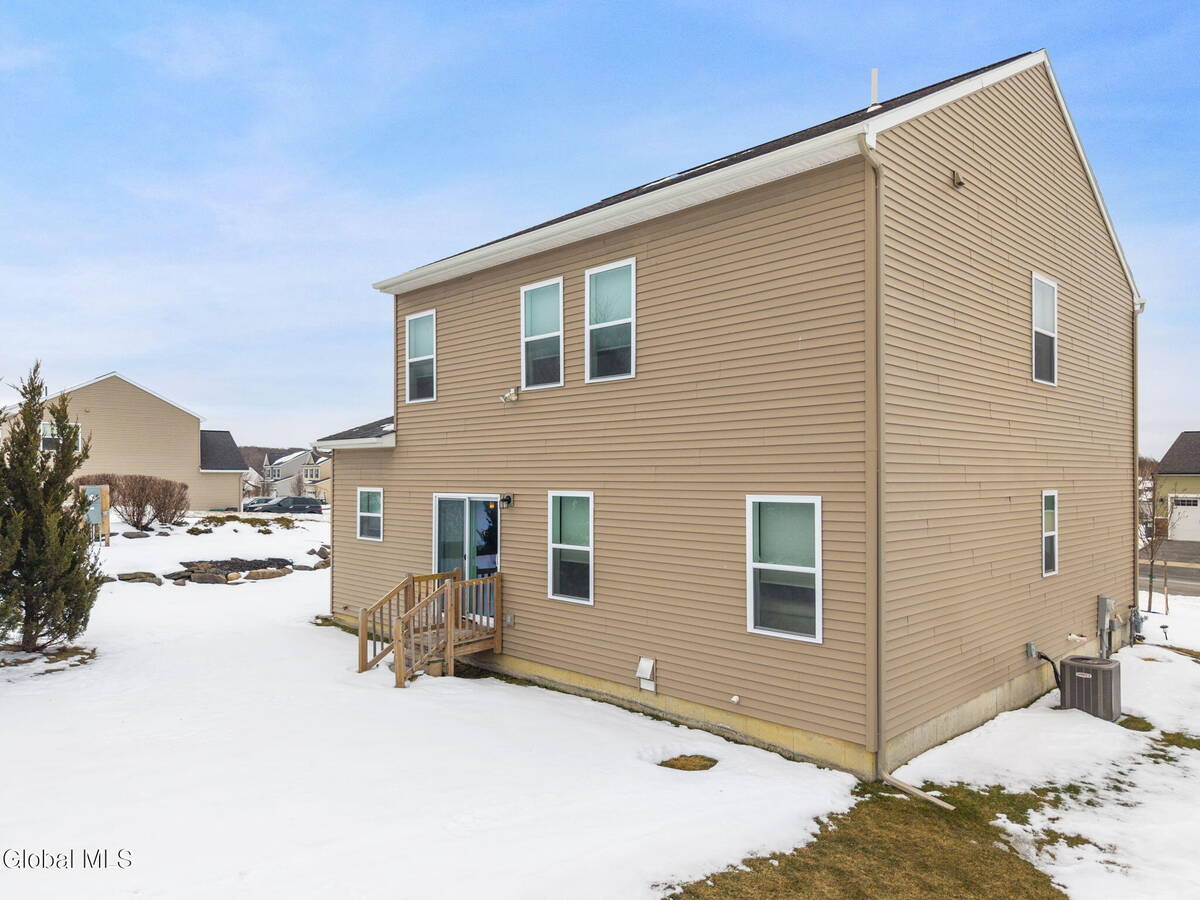 #38 photo, 1 Cove Road, Colonie , NY 12047