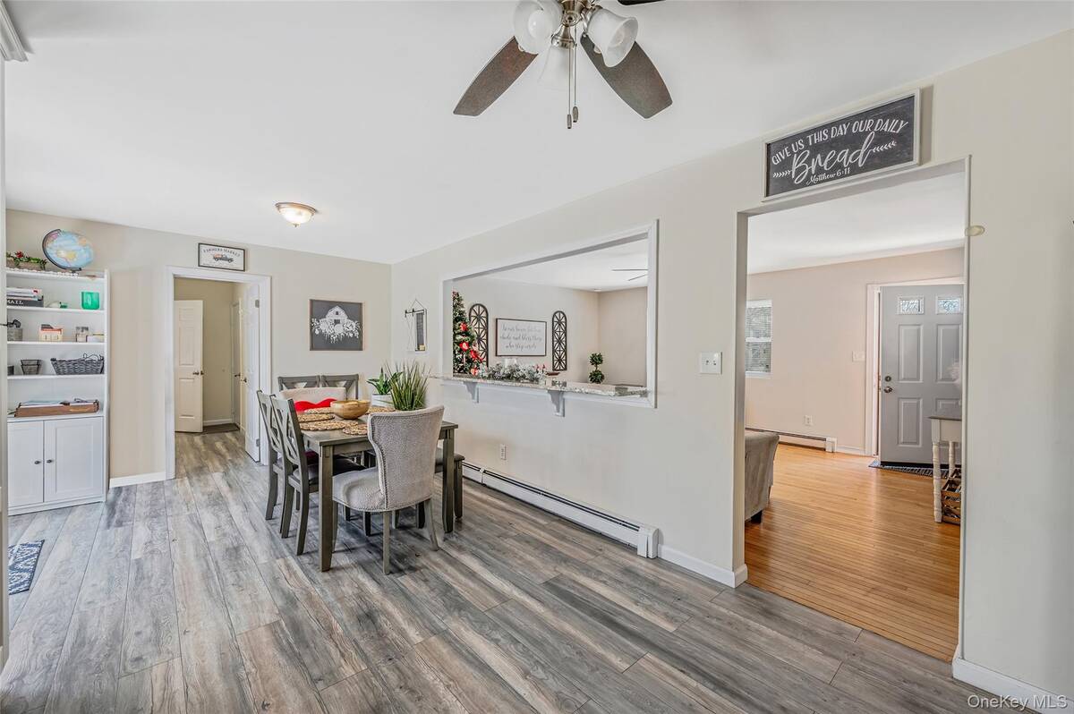 #13 photo, 126 Floyd Road, מחוז סאפוק Shirley , NY 11967