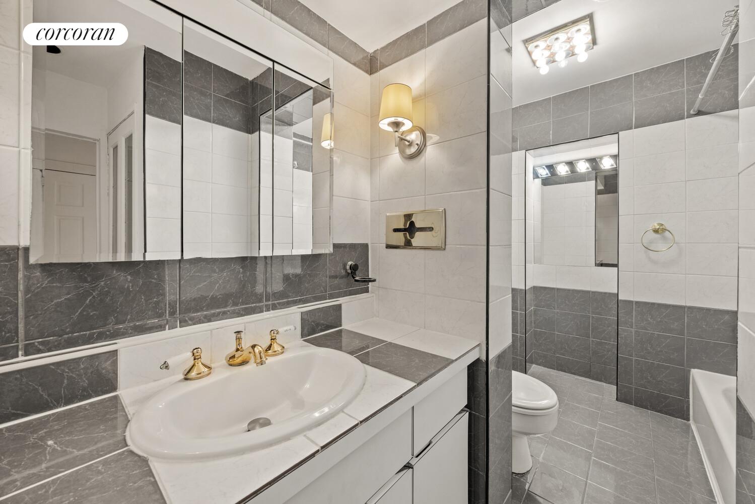 #20 photo, 154A HICKS Street, Brooklyn Heights , NY 11201