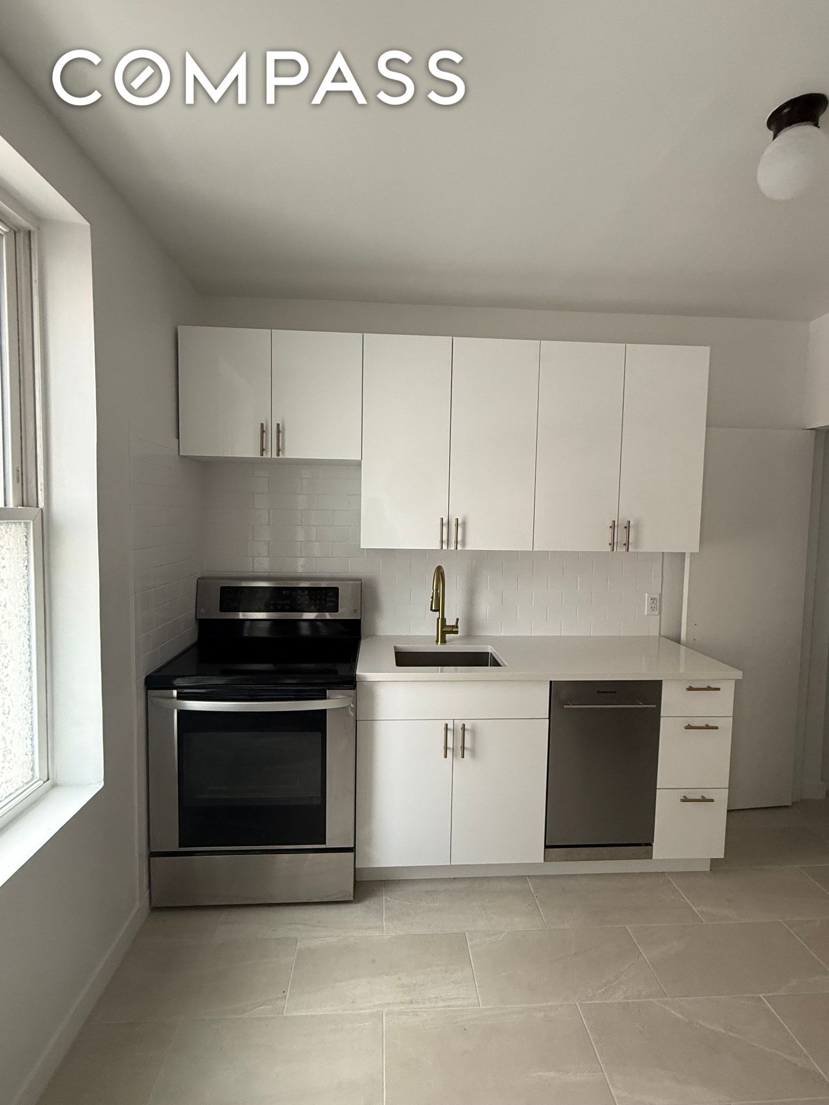 #4 photo, 50 Clay Street, Greenpoint , NY 11222