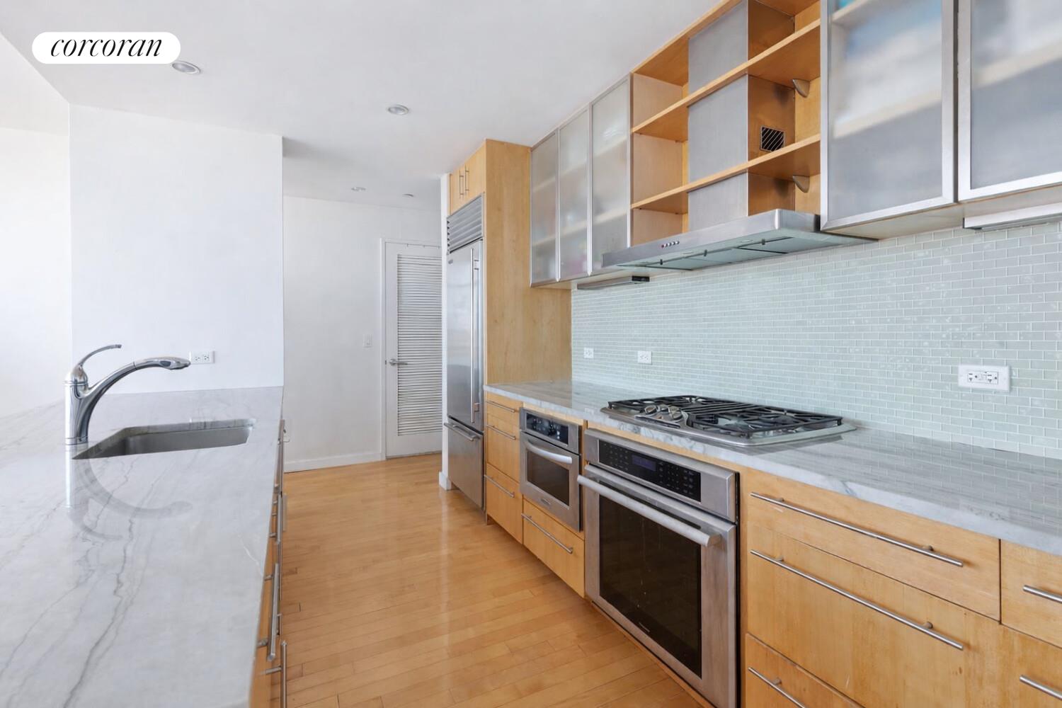 #3 photo, Brooklyn, Williamsburg , NY 11249