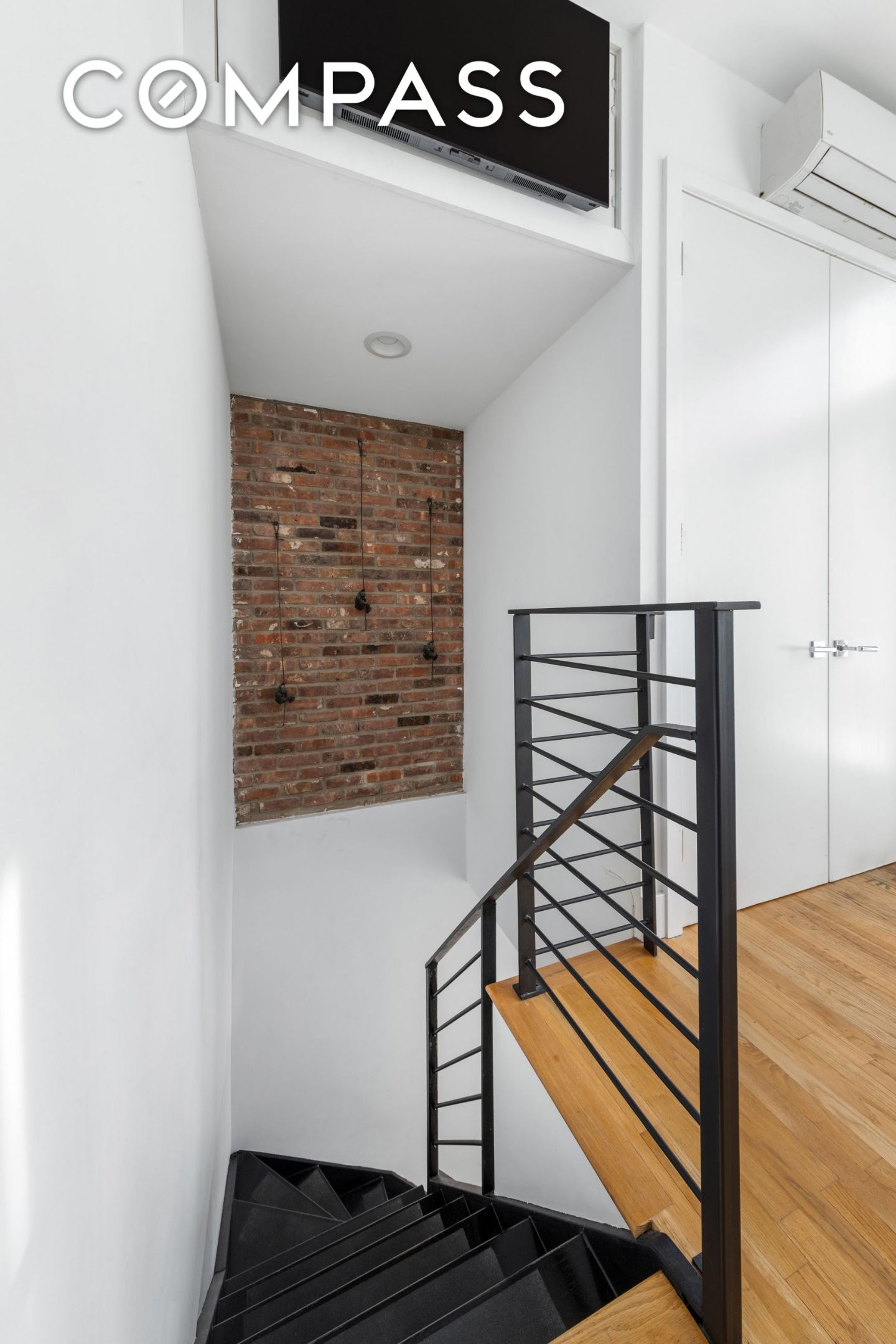 #9 photo, 311 W 76th Street, Манхэттен ‖ Upper West Side , NY 10023