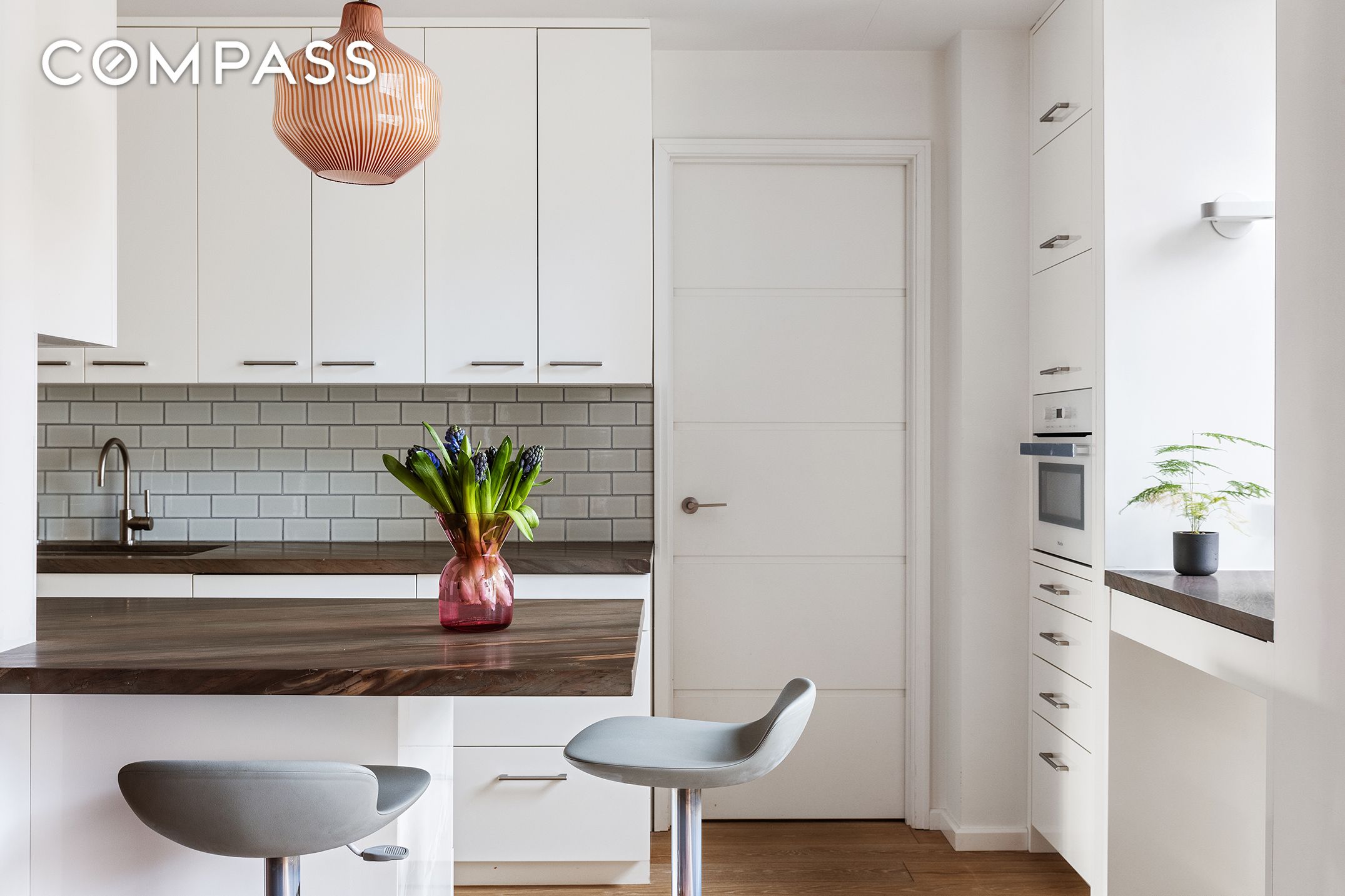 #7 photo, 37 W 12th Street, Greenwich Village , NY 10011