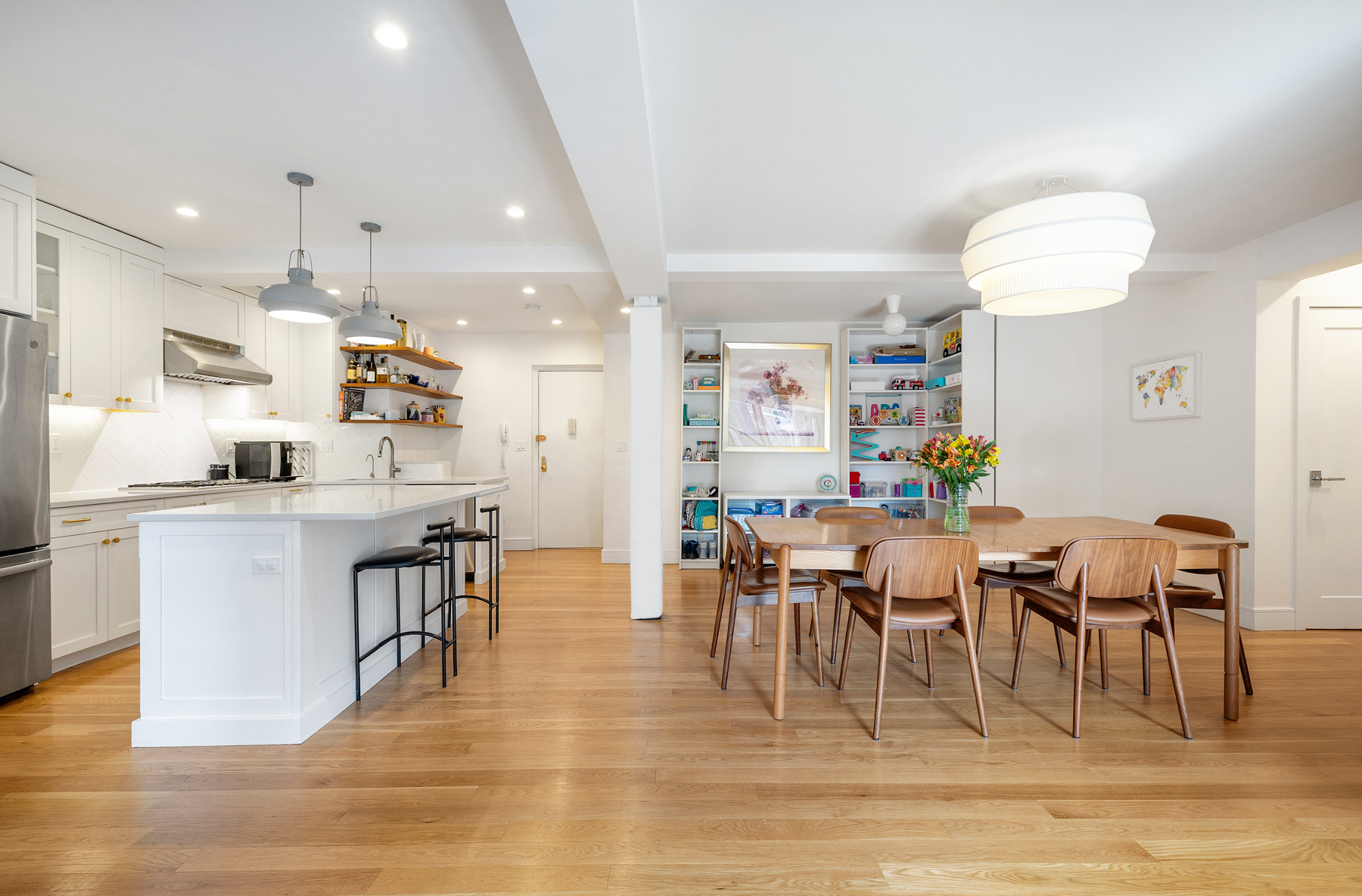 #9 photo, 60 E 9th Street, Greenwich Village , NY 10003