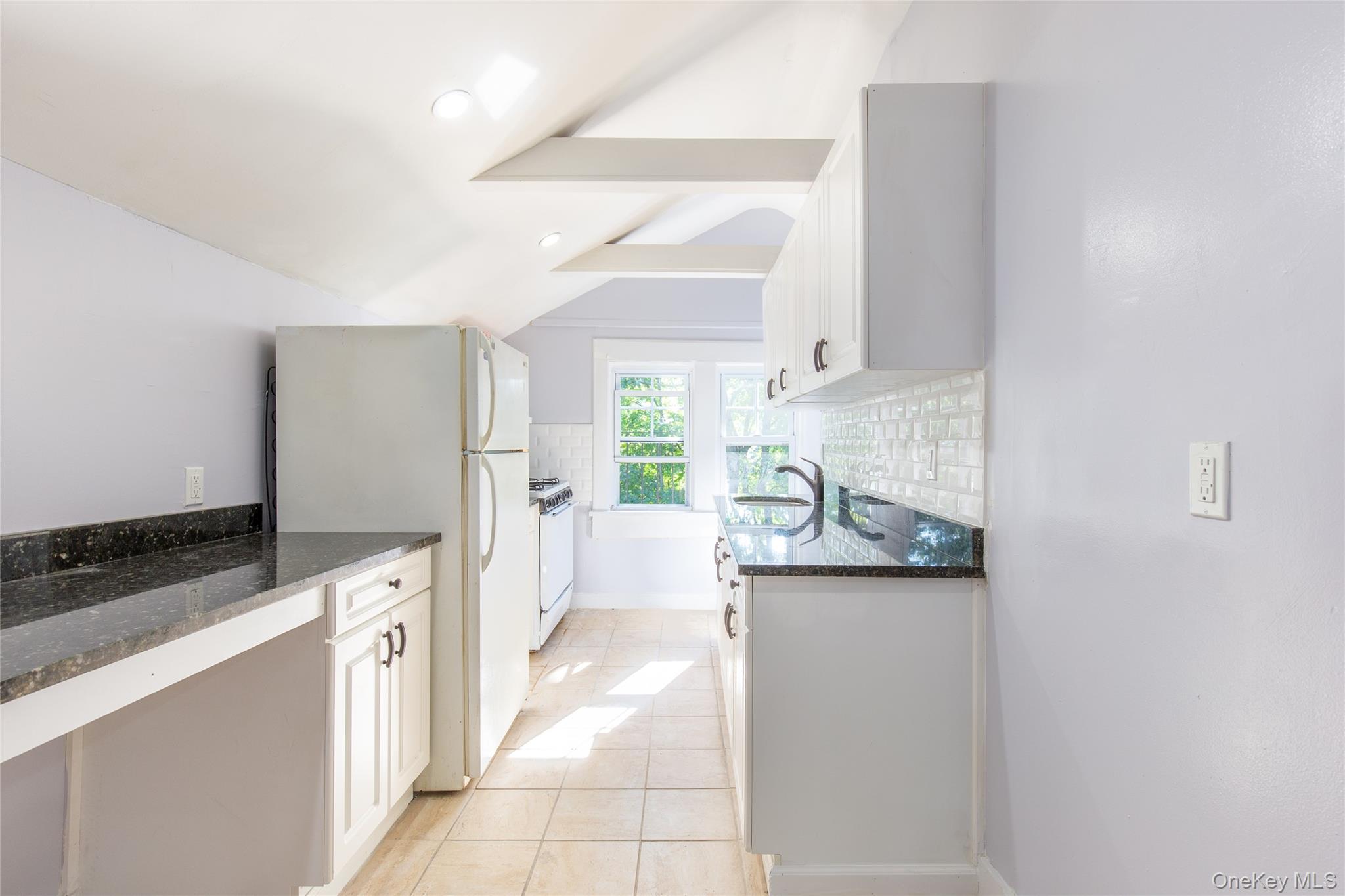 #3 photo, 440 Sixth Avenue, Pelham , NY 10803