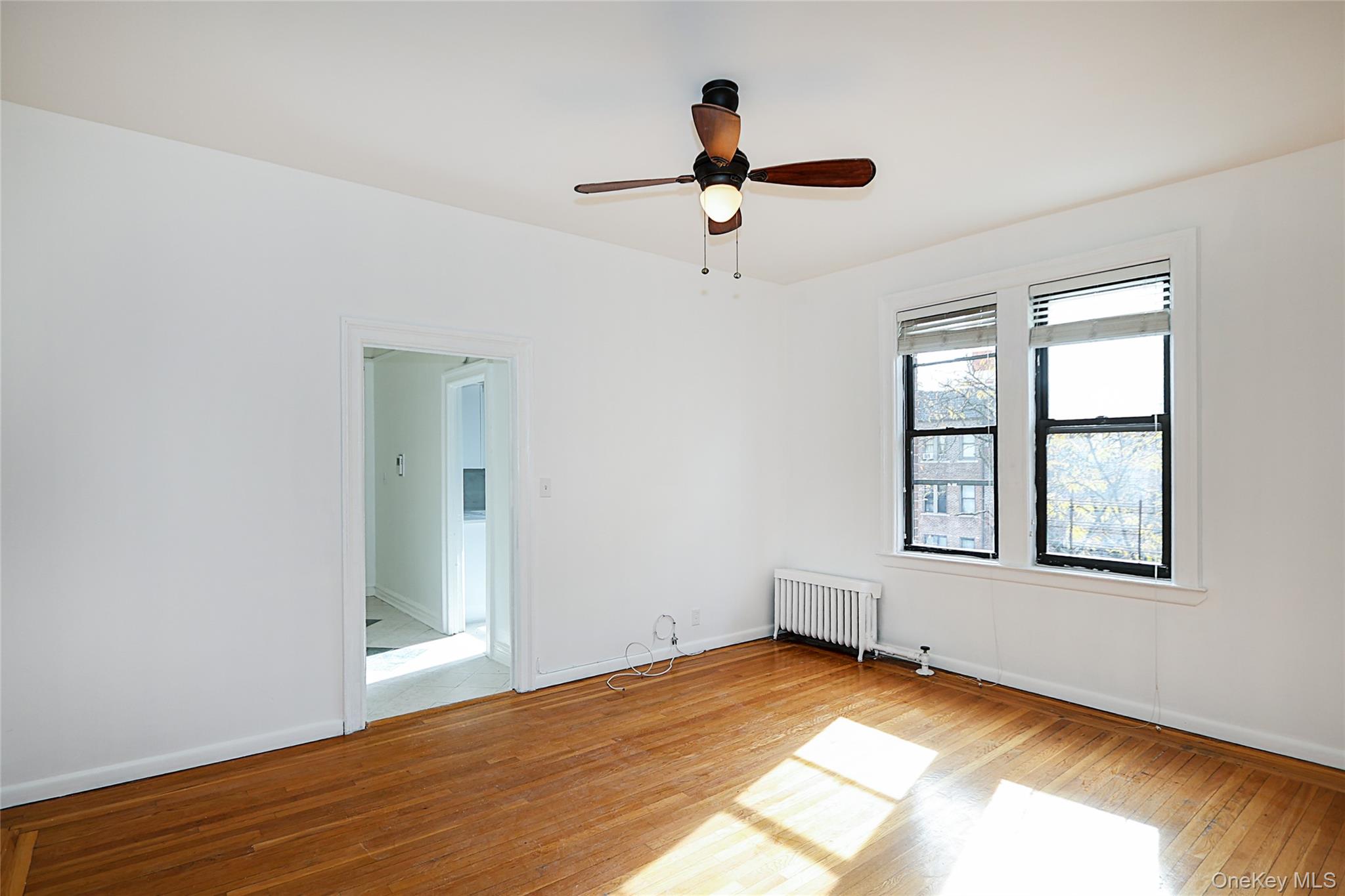 #17 photo, 11525 Metropolitan Avenue, Kew Gardens , NY 11418