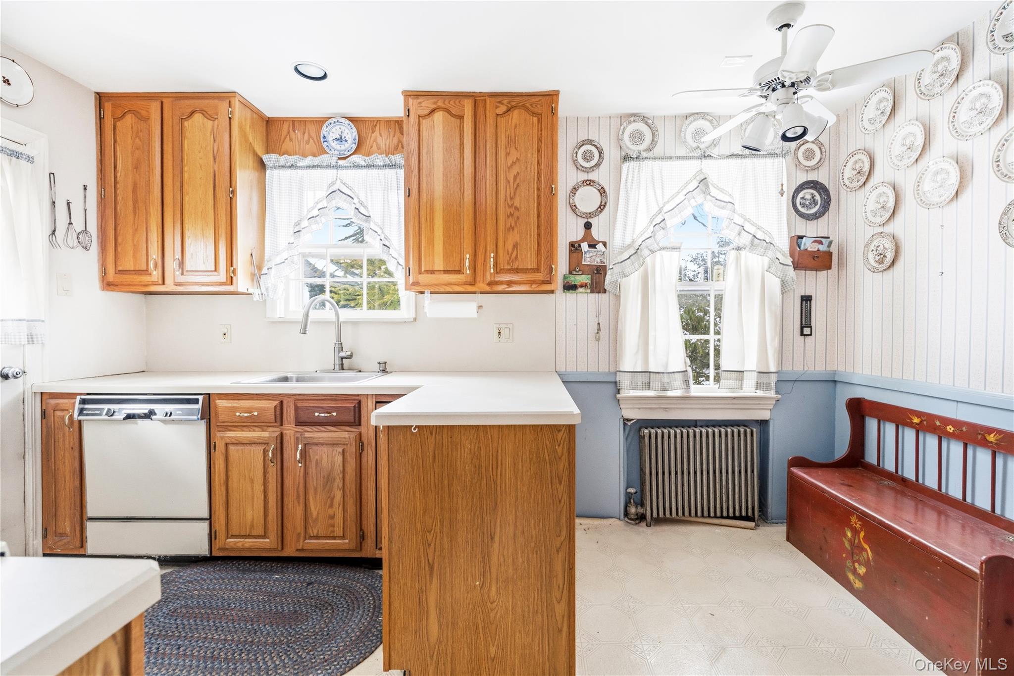 #4 photo, 43 MacDonald Street, নাসাউ কাউন্টি Hempstead , NY 11550