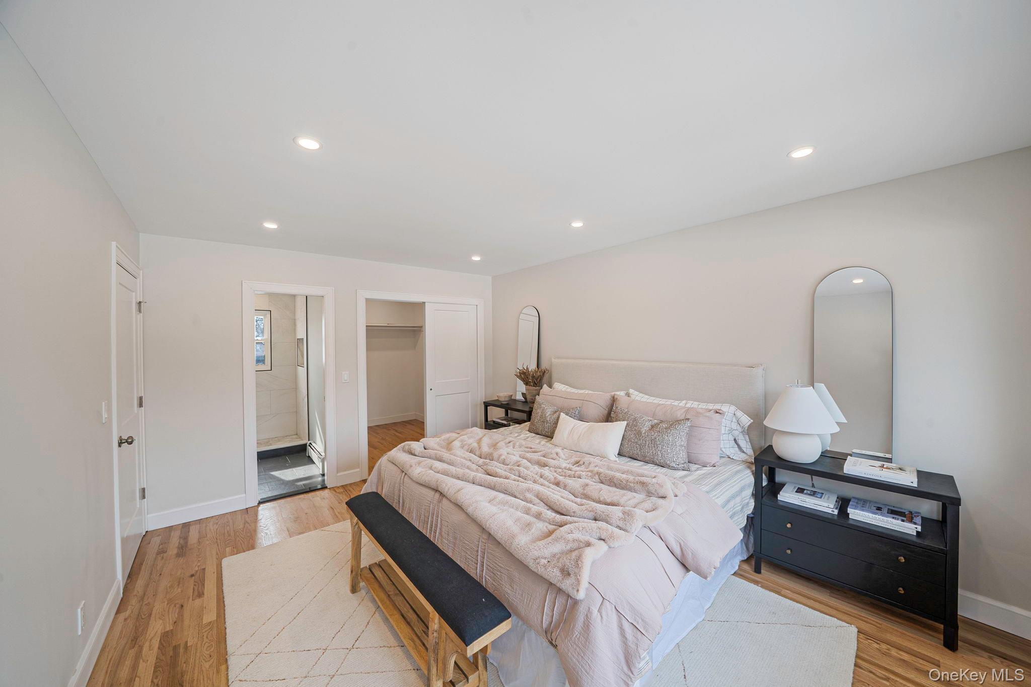 #12 photo, 4902 Express Drive, Саффолк ‖ Ronkonkoma , NY 11779