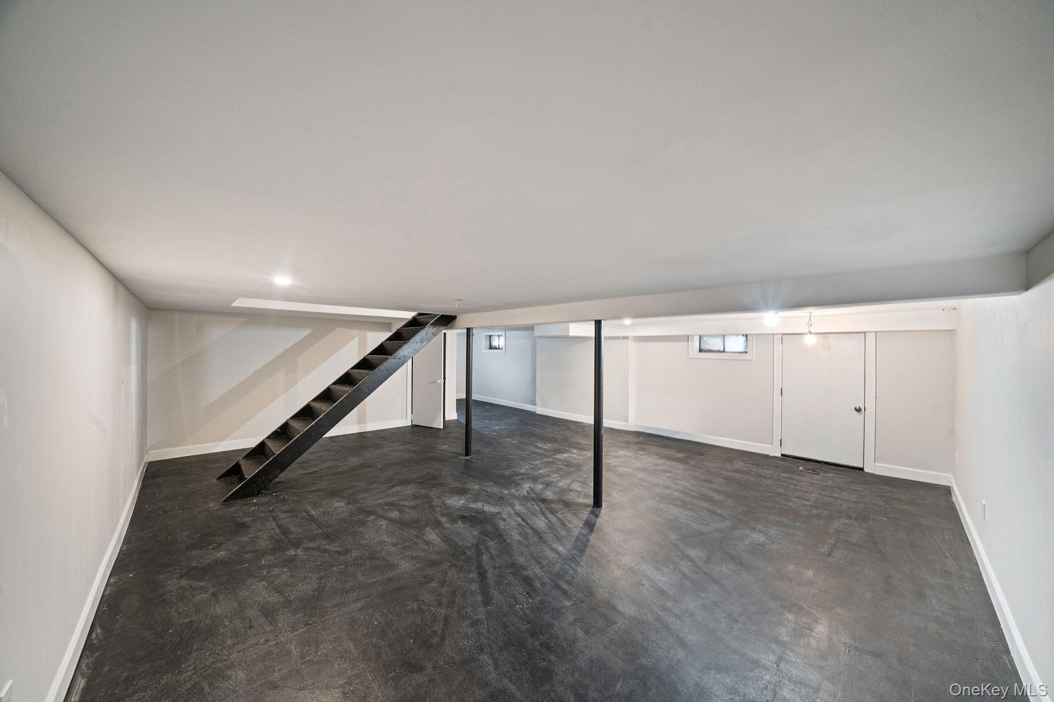 #20 photo, 4902 Express Drive, Саффолк ‖ Ronkonkoma , NY 11779