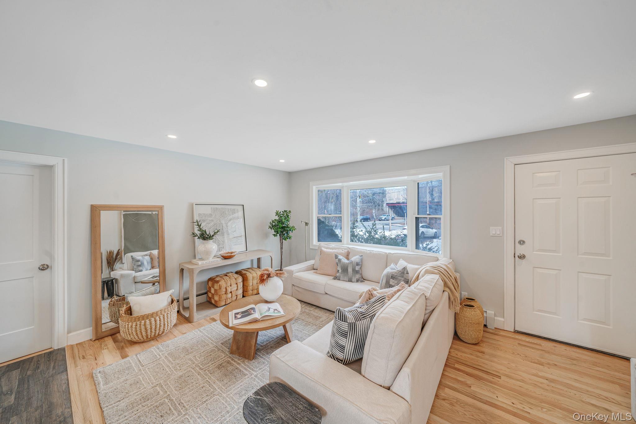 #6 photo, 4902 Express Drive, Саффолк ‖ Ronkonkoma , NY 11779