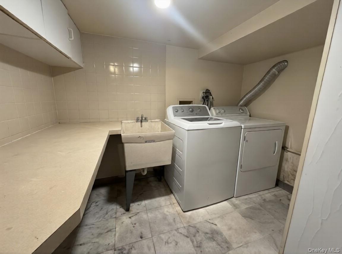 #19 photo, 60-59 69th Street, קווינס Maspeth , NY 11378