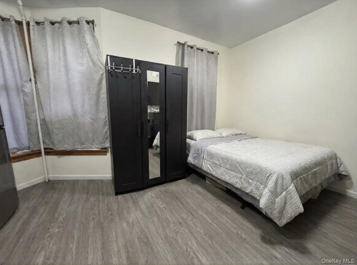 #9 photo, 60-59 69th Street, קווינס Maspeth , NY 11378