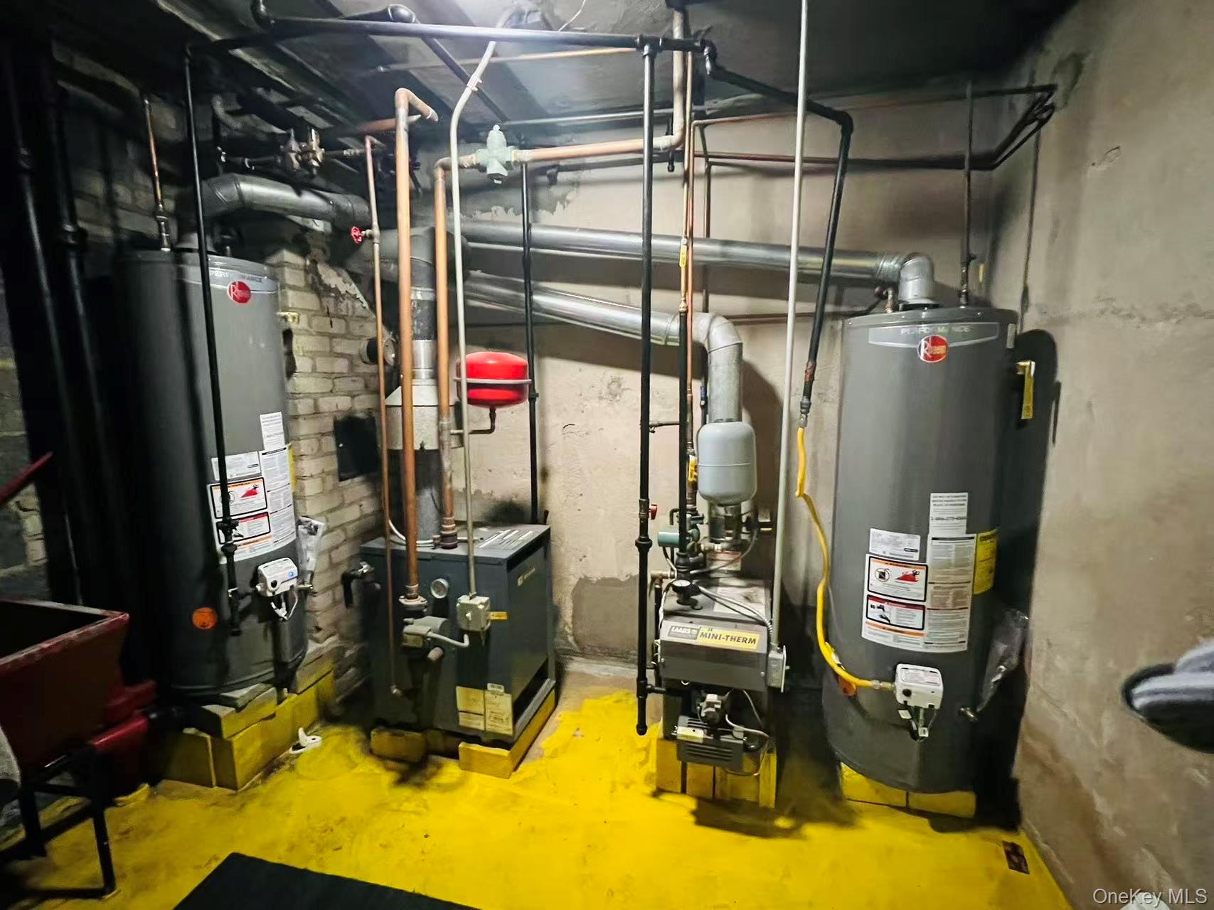 #11 photo, 24-44 78th Avenue, 皇后区 East Elmhurst , NY 11370