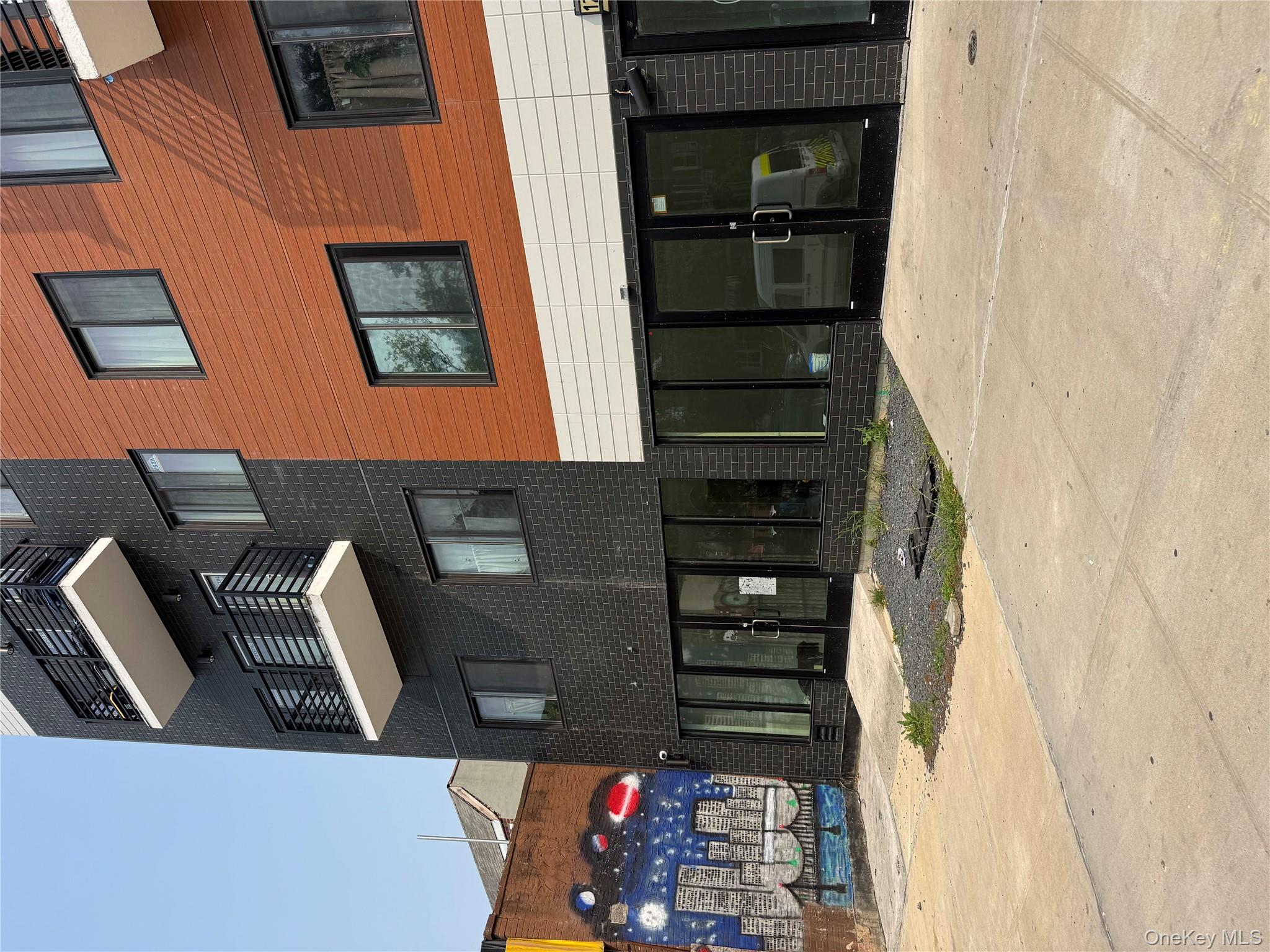 #1 photo, 129-23 101st Avenue, कुईंस Richmond Hill S. , NY 11419