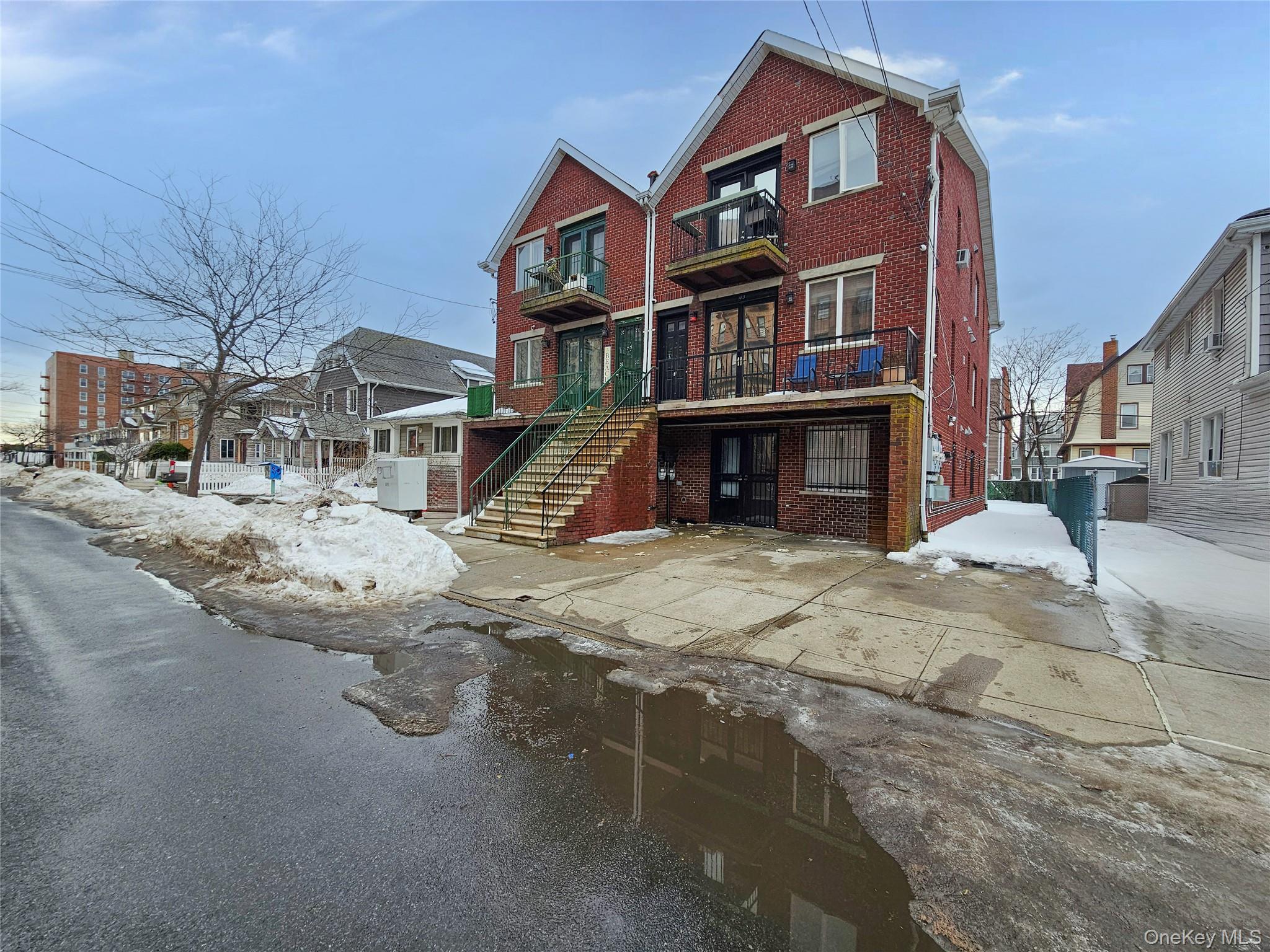 #2 photo, 183 Beach 117th Street, 皇后区 Rockaway Park , NY 11694