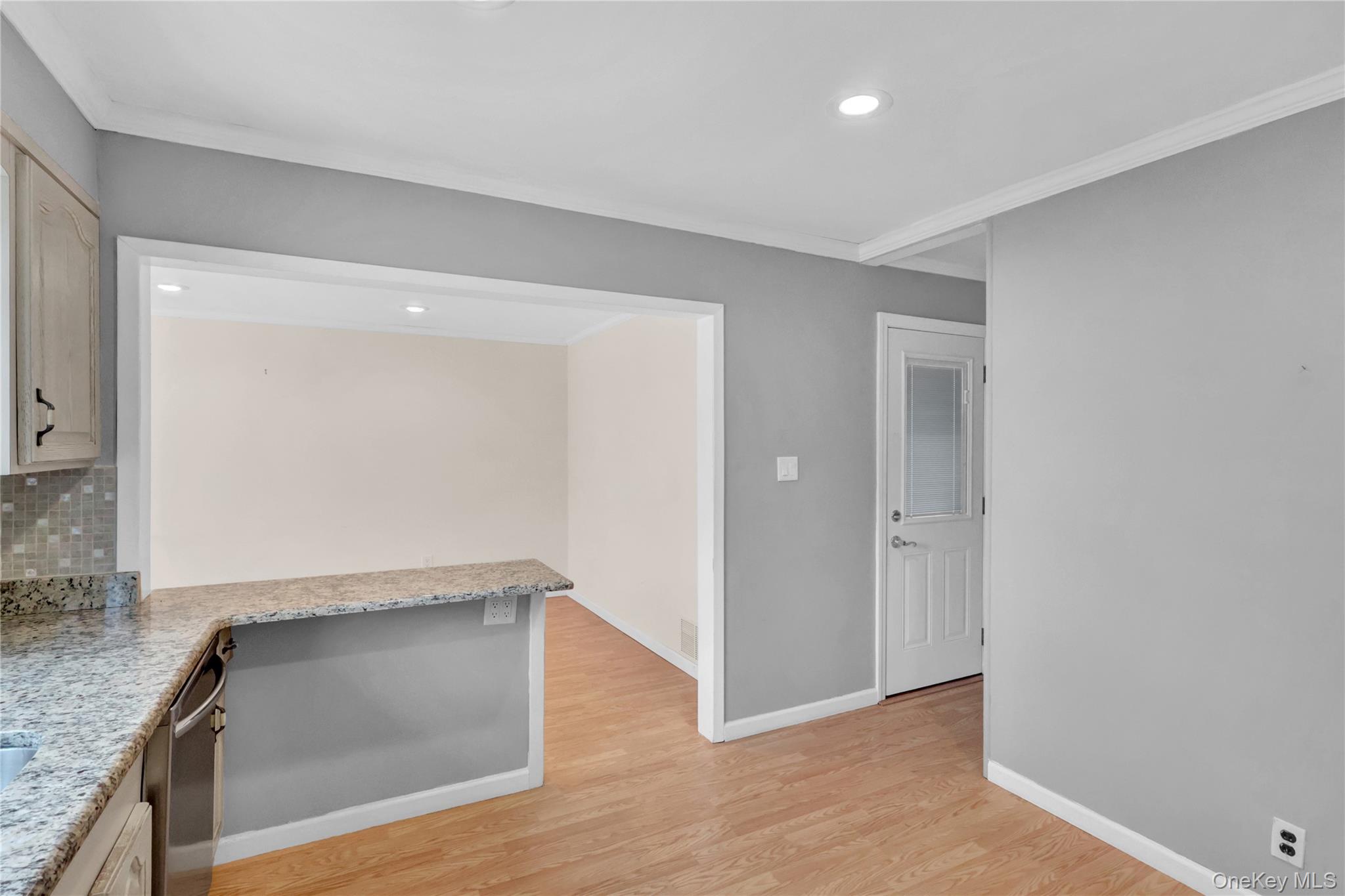 #11 photo, 191 N Albany Avenue, Massapequa , NY 11758