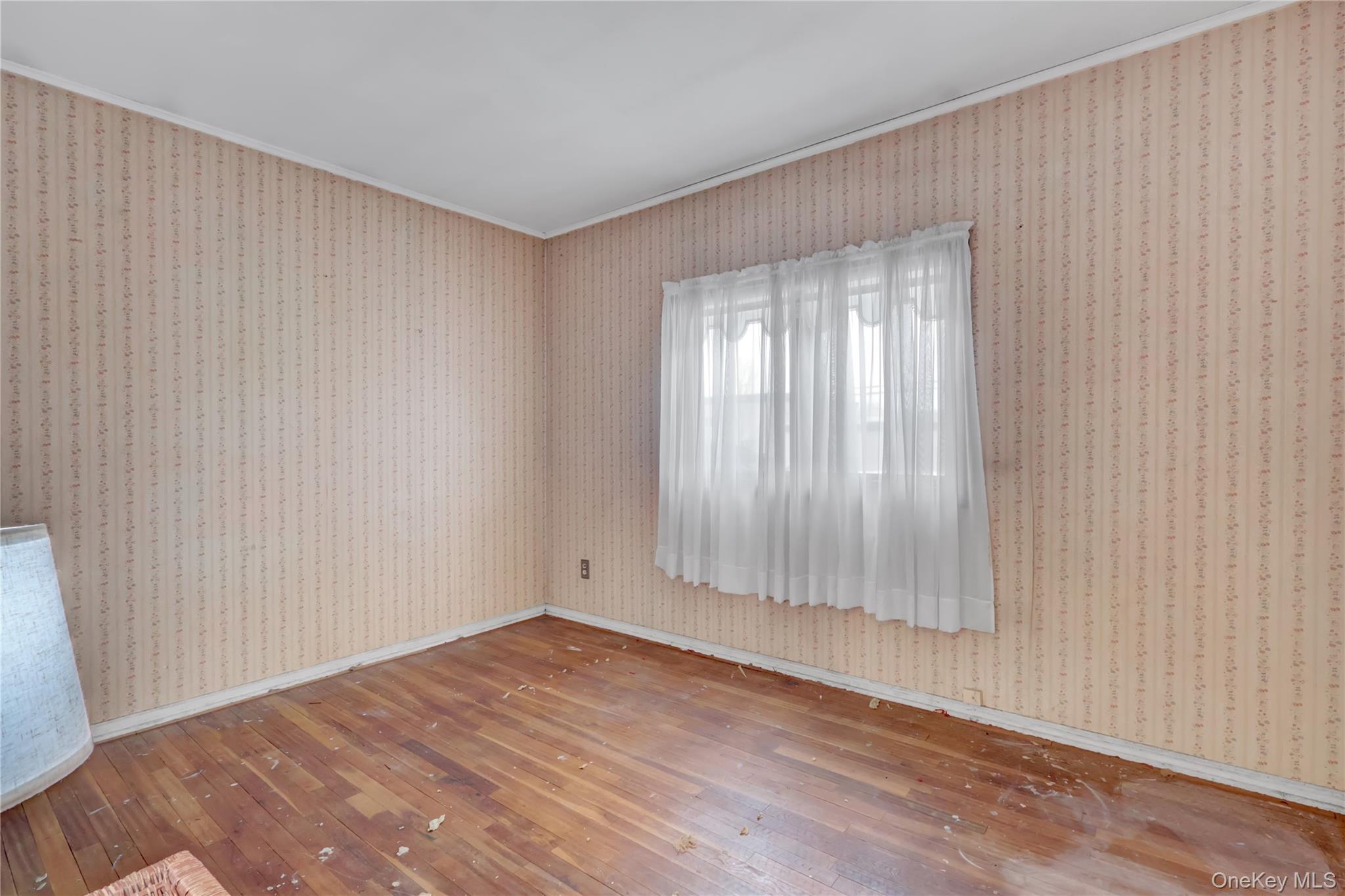 #7 photo, 191 N Albany Avenue, Massapequa , NY 11758